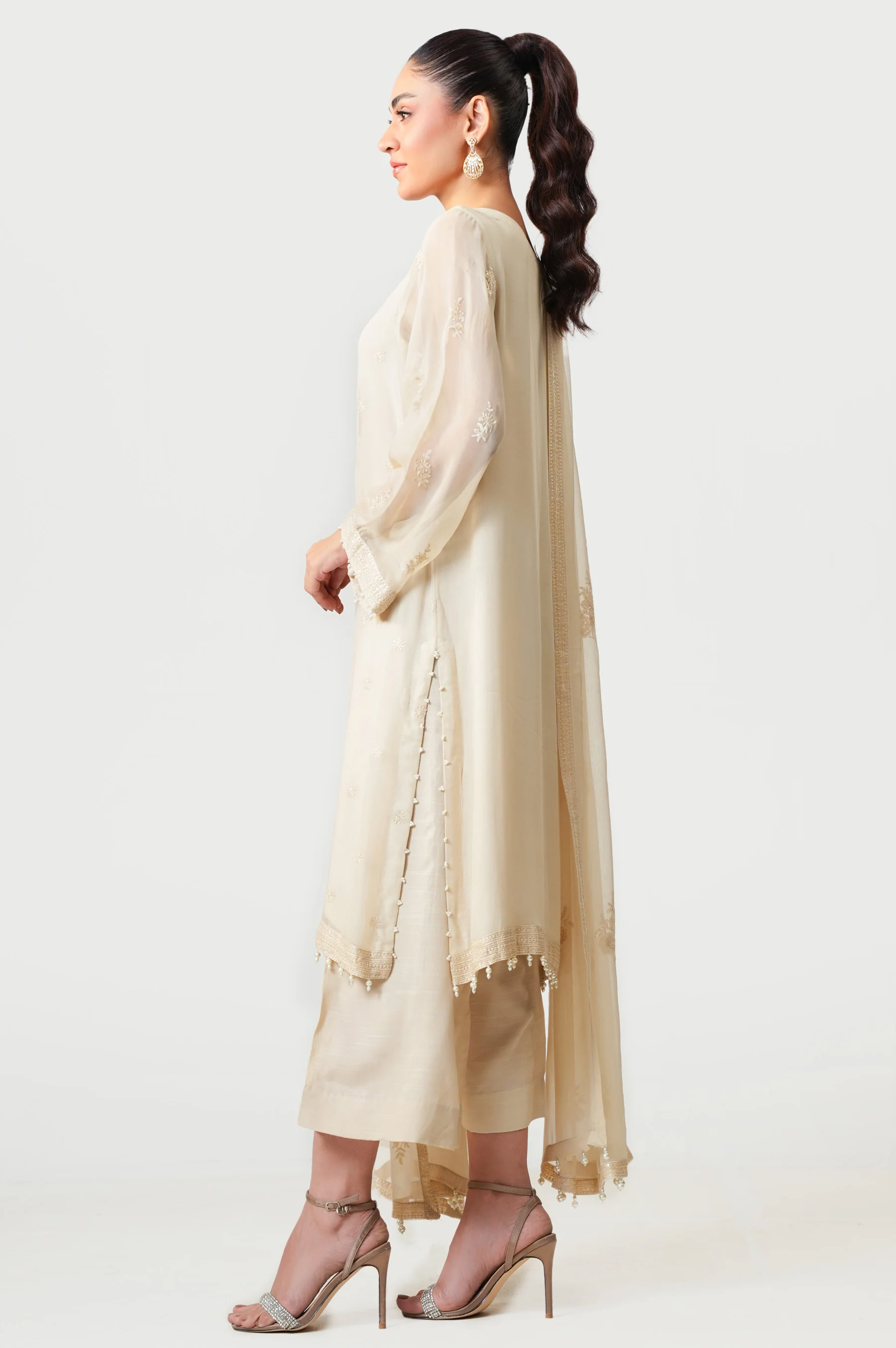 EMBROIDERED SUIT - Image 4