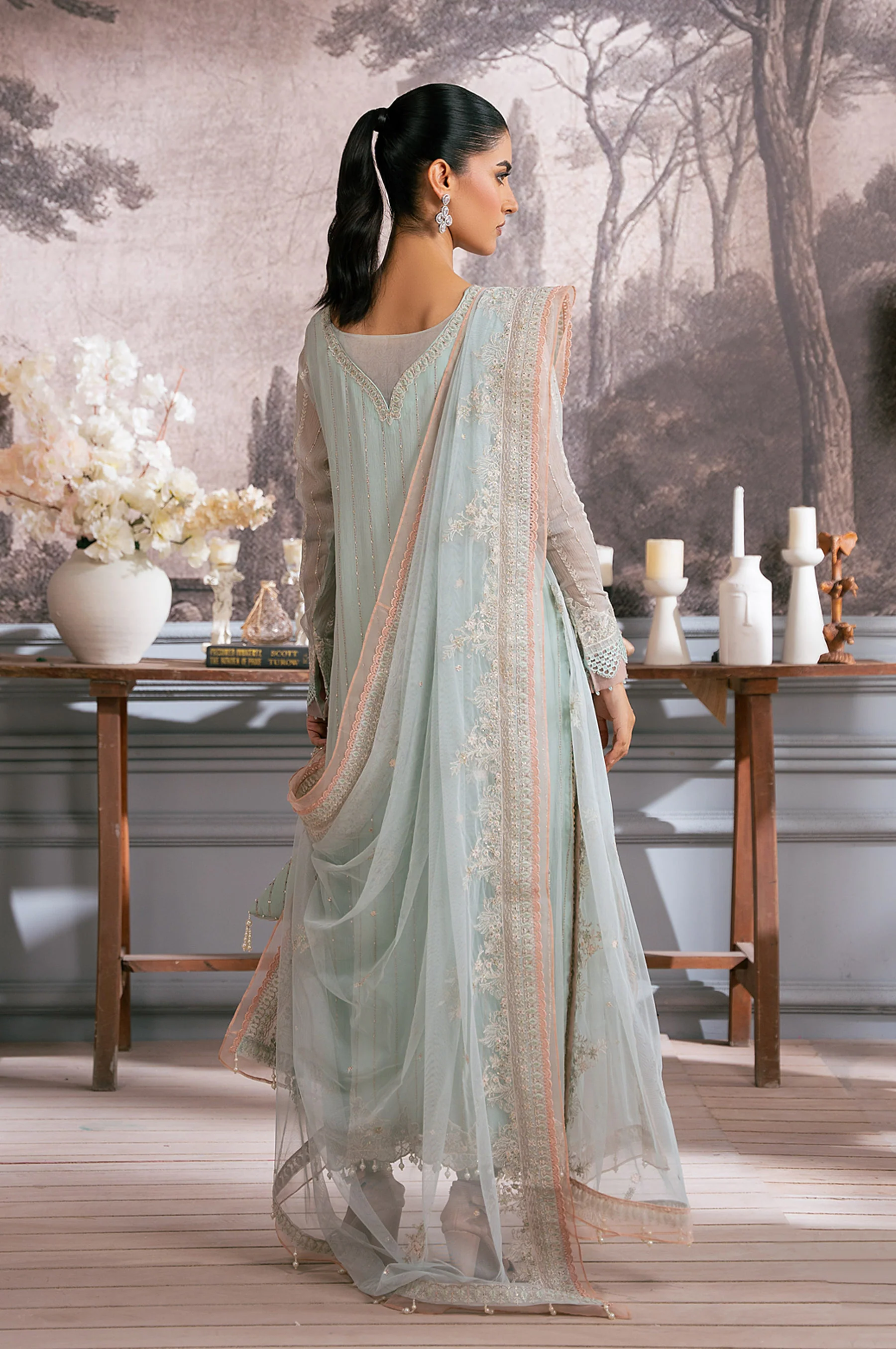 UNSTITCHED EMBROIDERED SUIT - Image 4