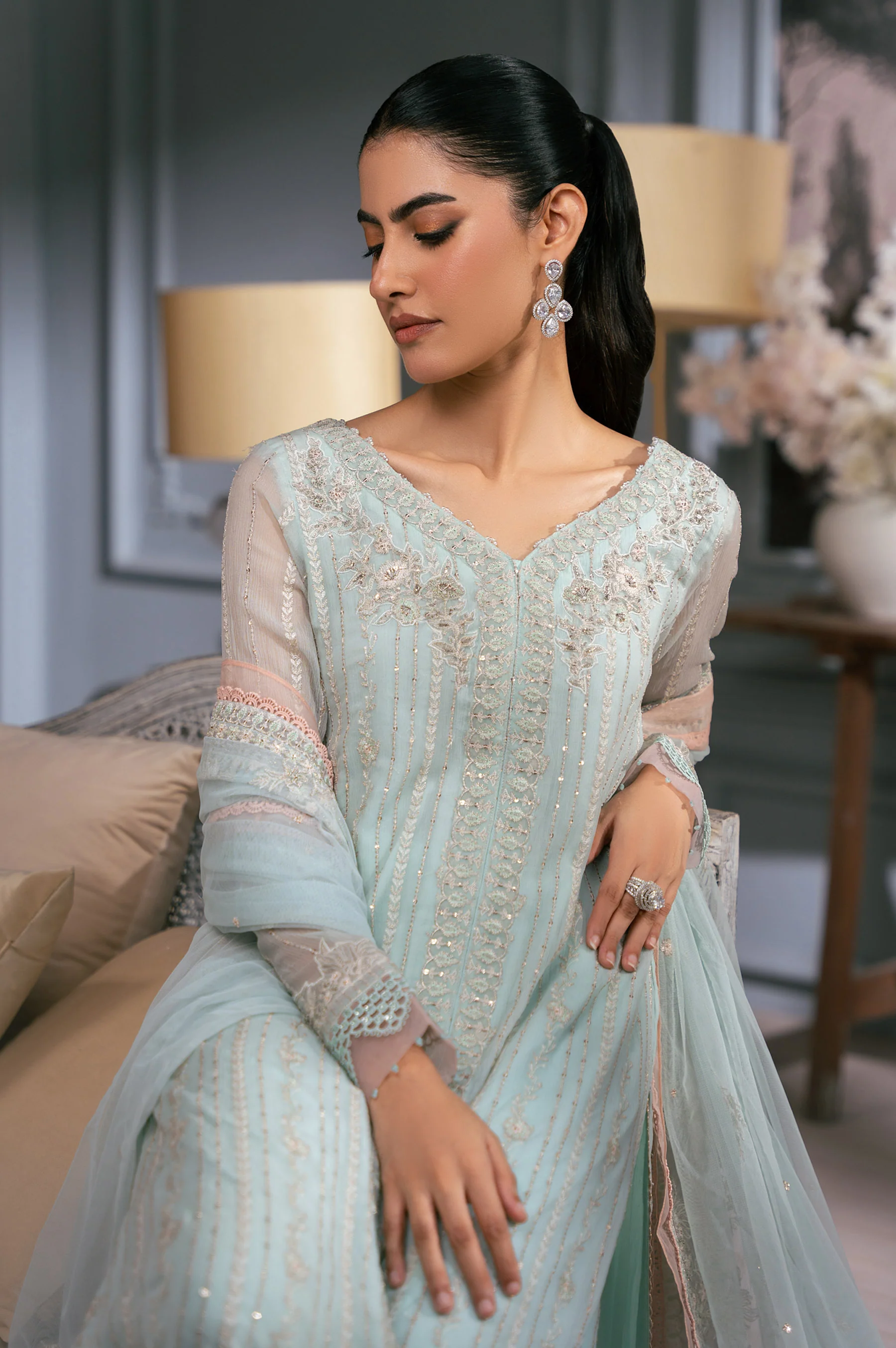 UNSTITCHED EMBROIDERED SUIT - Image 5