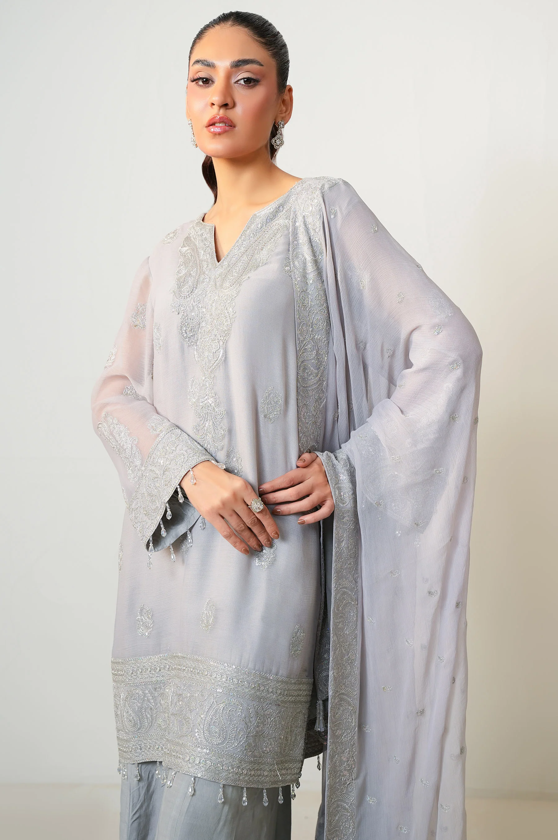 UNSTITCHED EMBROIDERED SUIT - Image 2