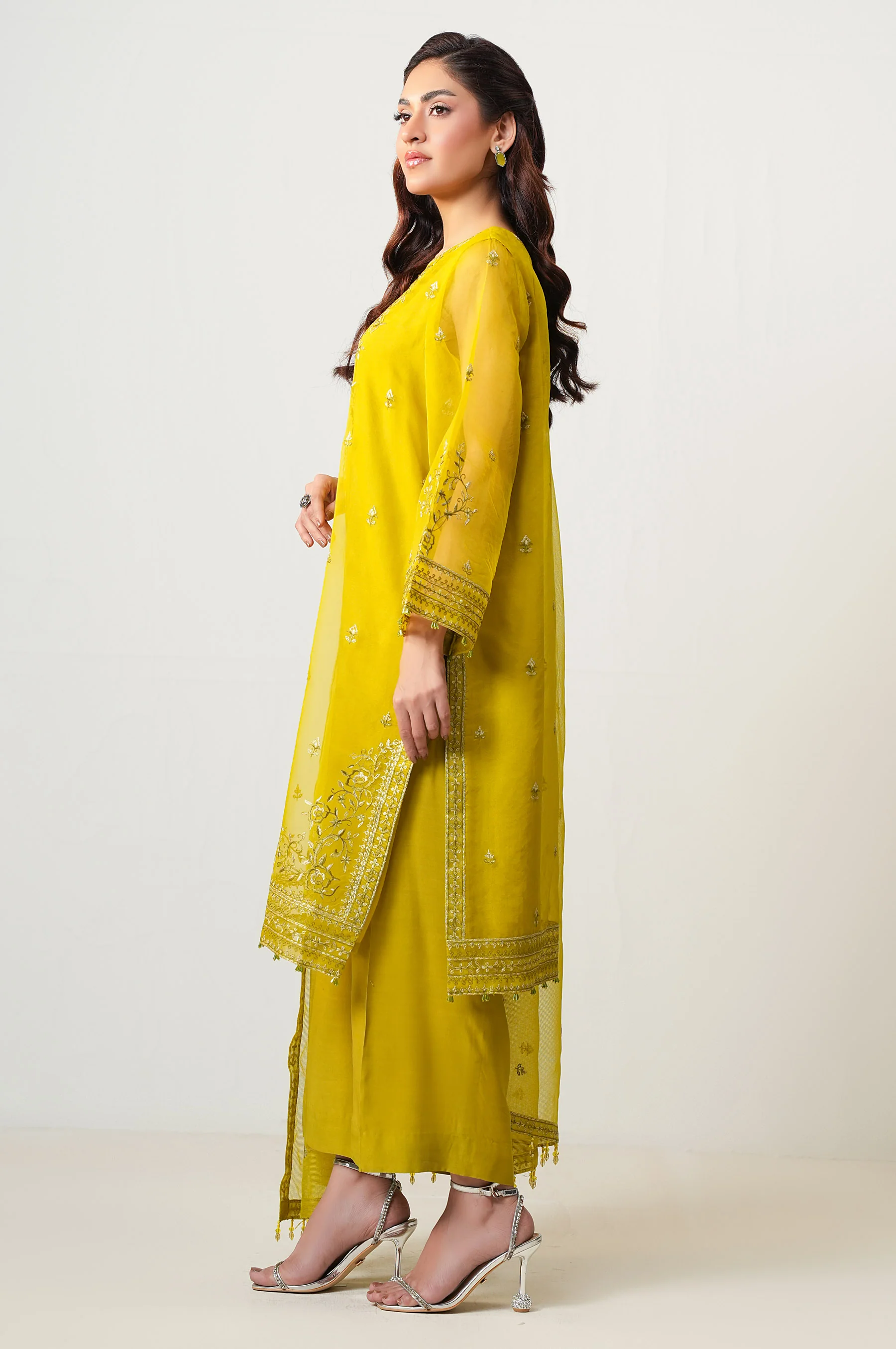 EMBROIDERED SUIT - Image 4