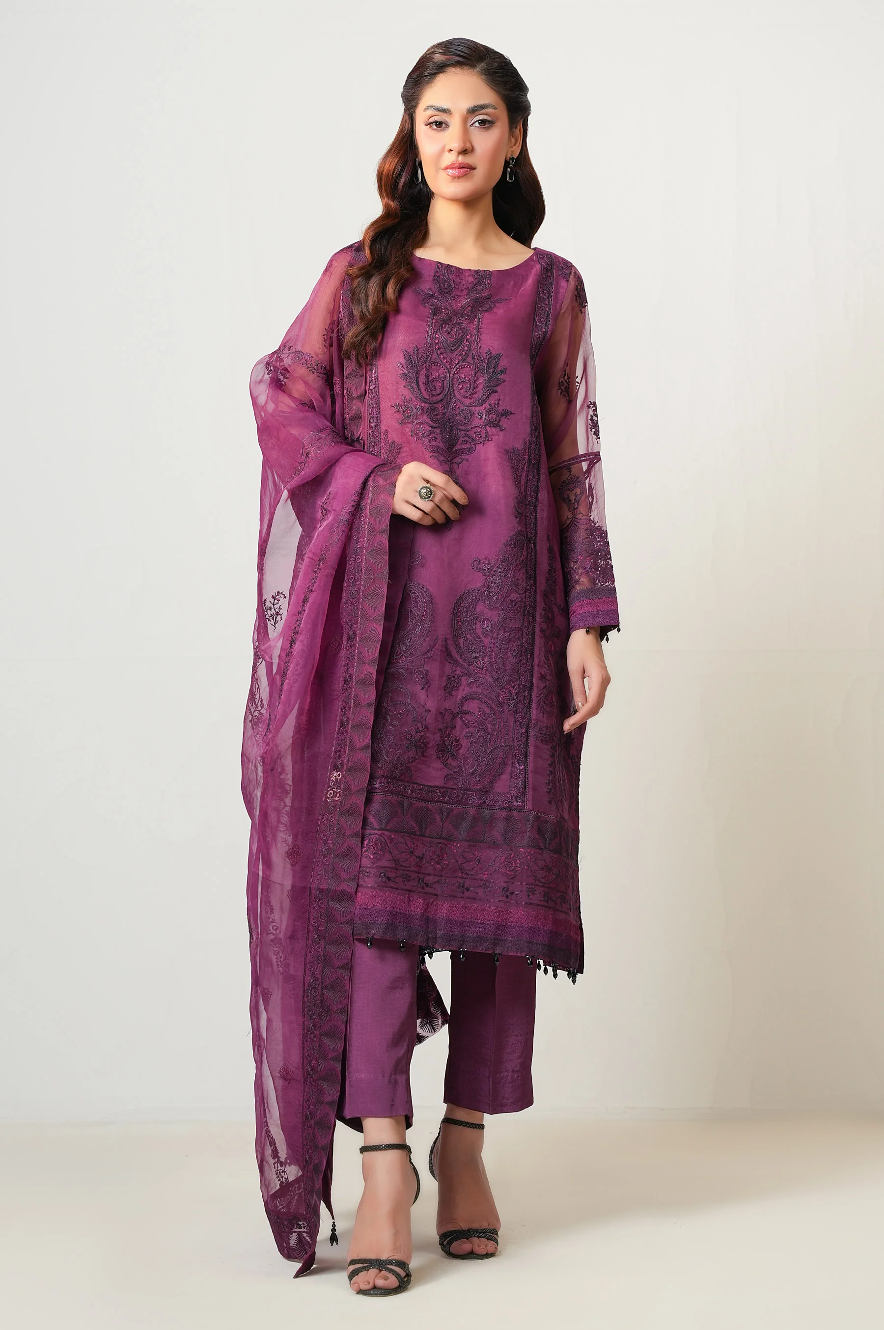 STITCHED EMBROIDERED ORGANZA SUIT - Image 7