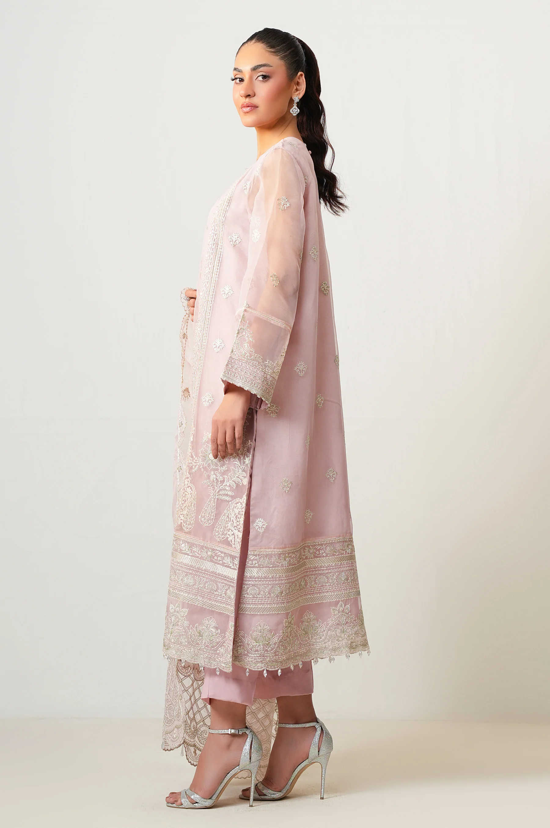 UNSTITCHED 3 PIECE 3 PIECE EMBROIDERED SUIT - Image 3