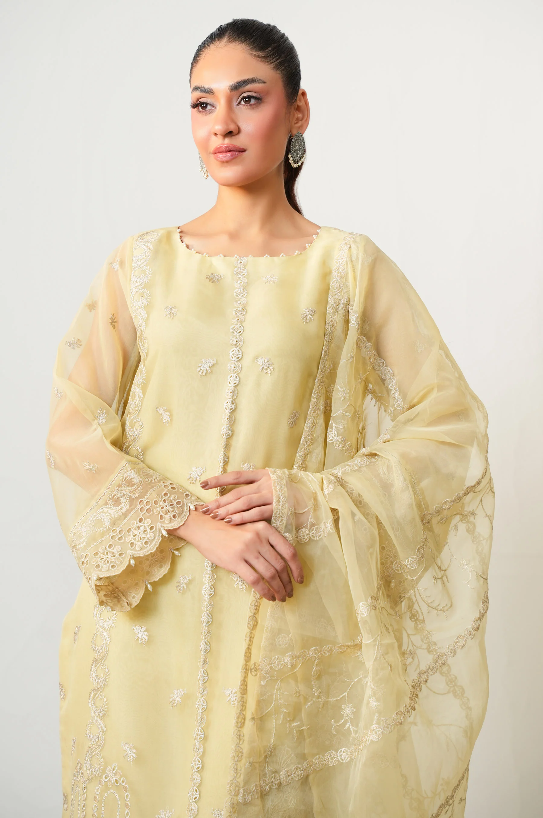 UNSTITCHED 3 PIECE EMBROIDERED SUIT - Image 2