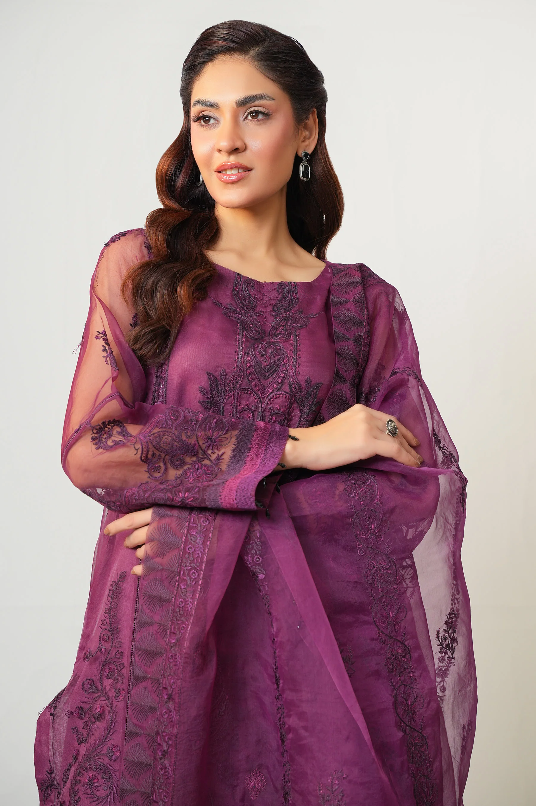 UNSTITCHED 3 PIECE EMBROIDERED SUIT - Image 2