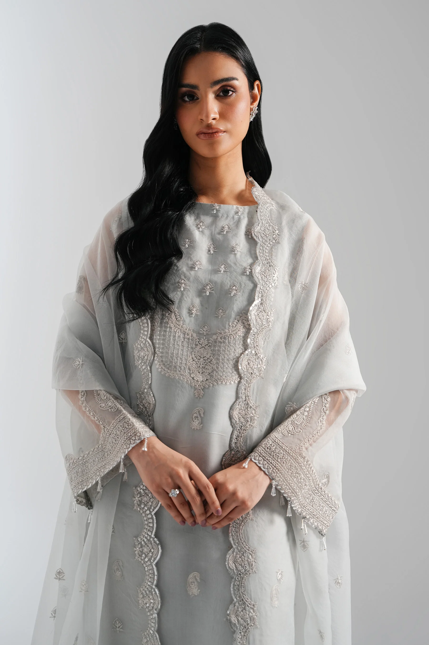 UNSTITCHED EMBROIDERED SUIT - Image 3