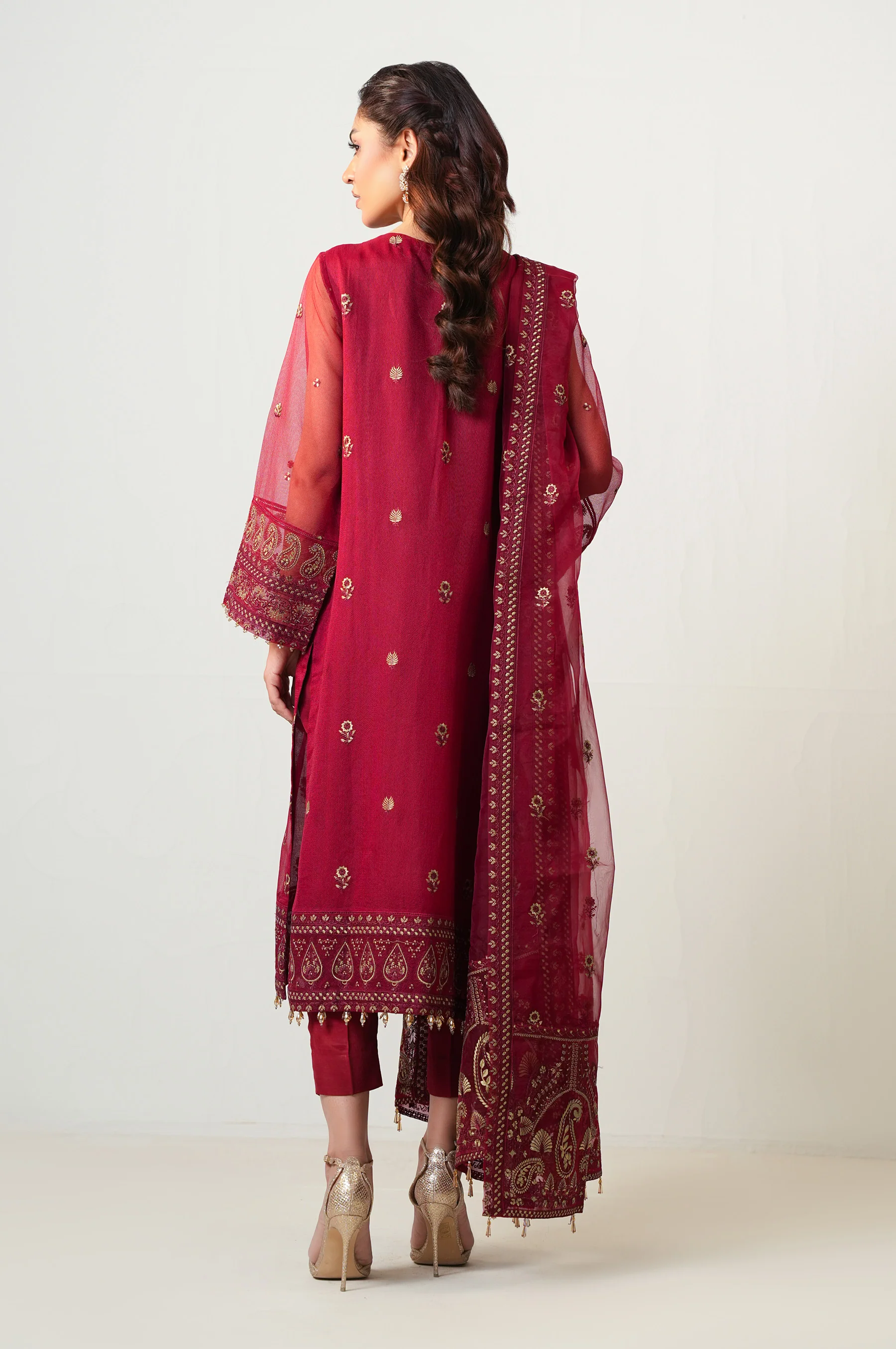 STITCHED EMBROIDERED RAJJO NET SUIT - Image 4