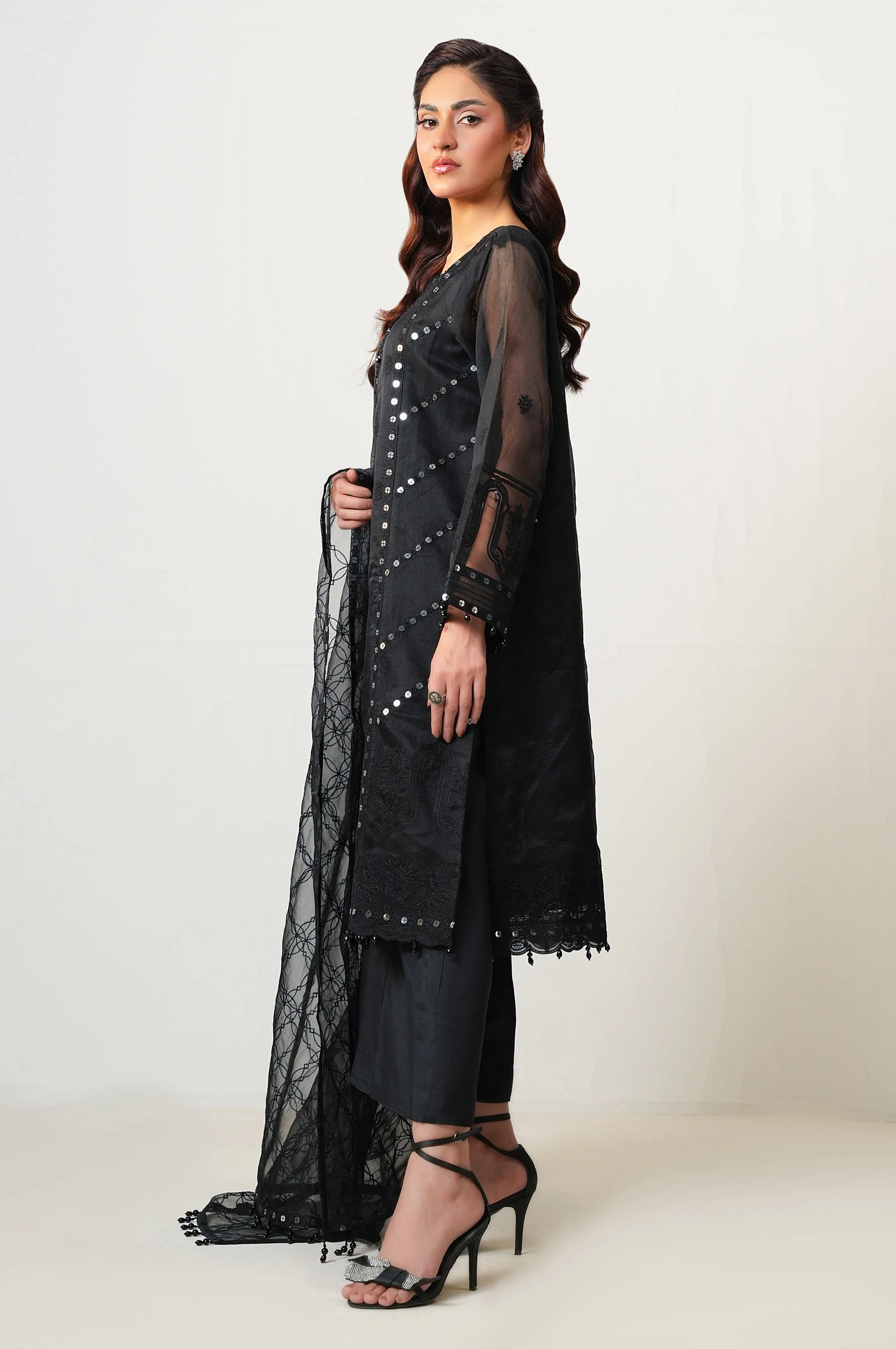 UNSTITCHED 3 PIECE EMBROIDERED SUIT - Image 3