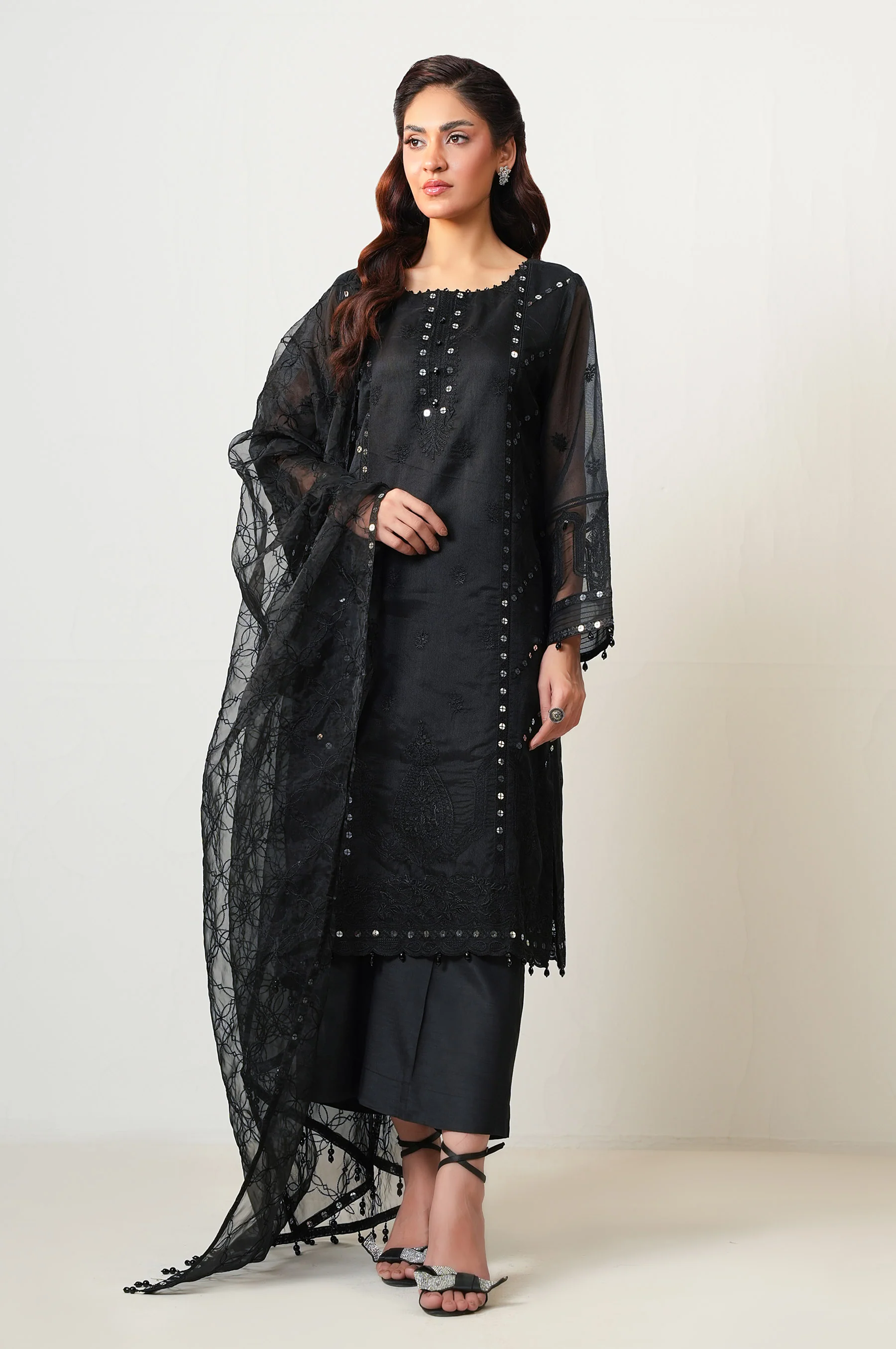 UNSTITCHED 3 PIECE EMBROIDERED SUIT - Image 5