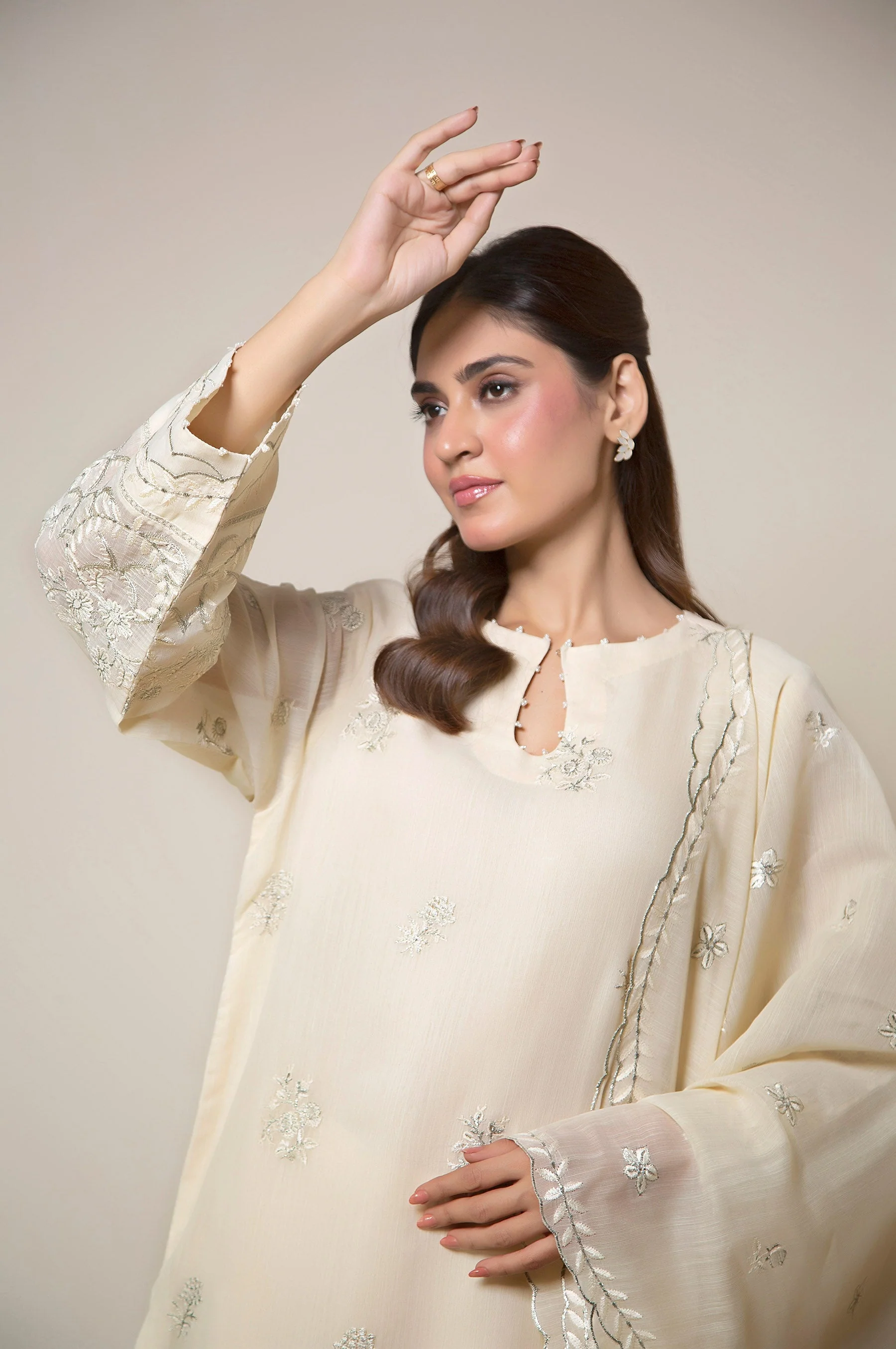 EMBROIDERED SUIT - Image 5