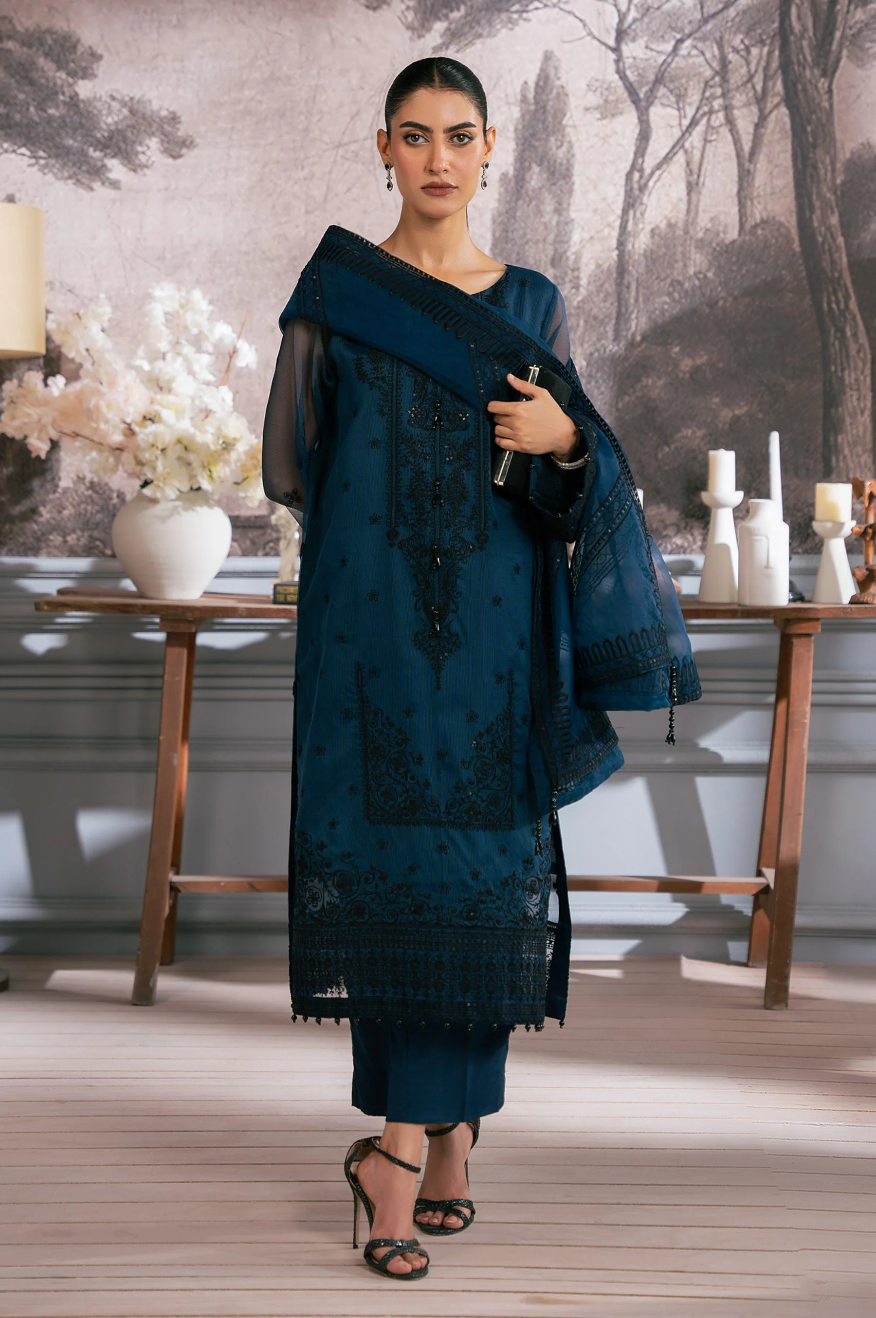 UNSTITCHED EMBROIDERED SUIT - Image 10