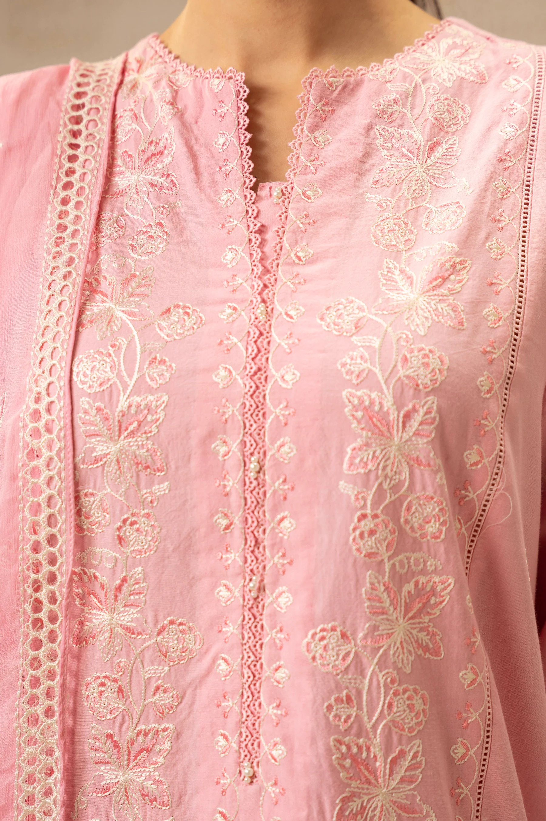 UNSTITCHED EMBROIDERED SUIT - Image 2