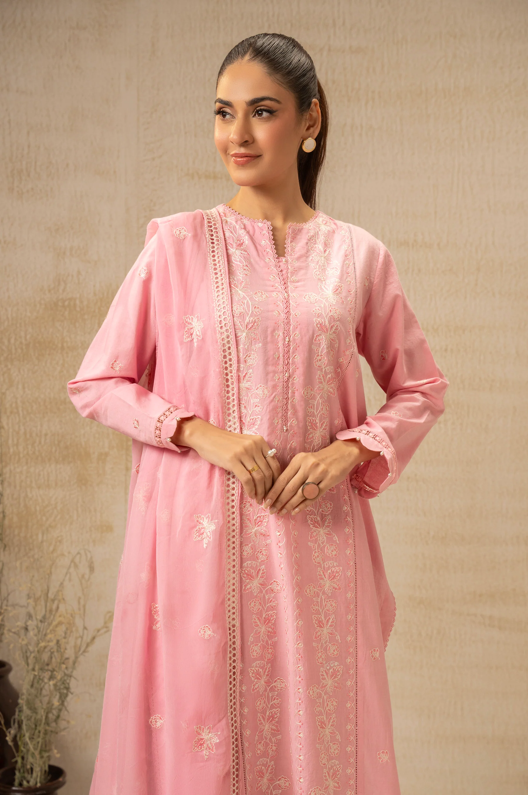 UNSTITCHED EMBROIDERED SUIT - Image 6