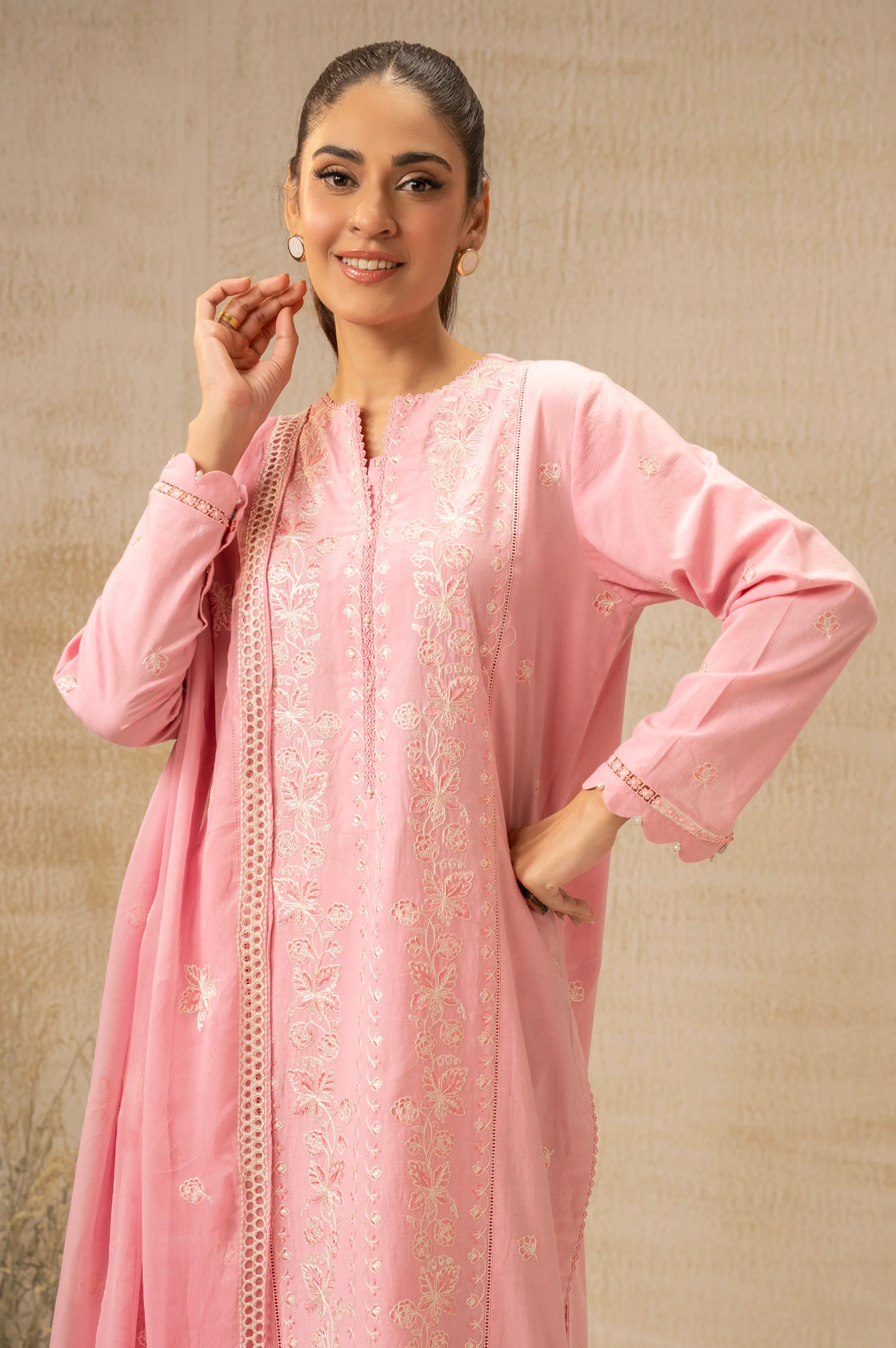 UNSTITCHED EMBROIDERED SUIT - Image 7