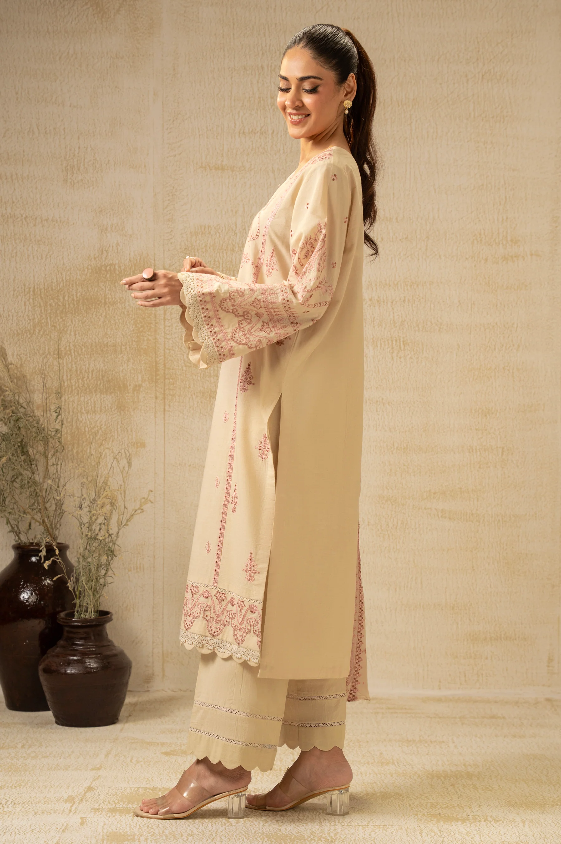 UNSTITCHED DYED EMBROIDERED SUIT - Image 5