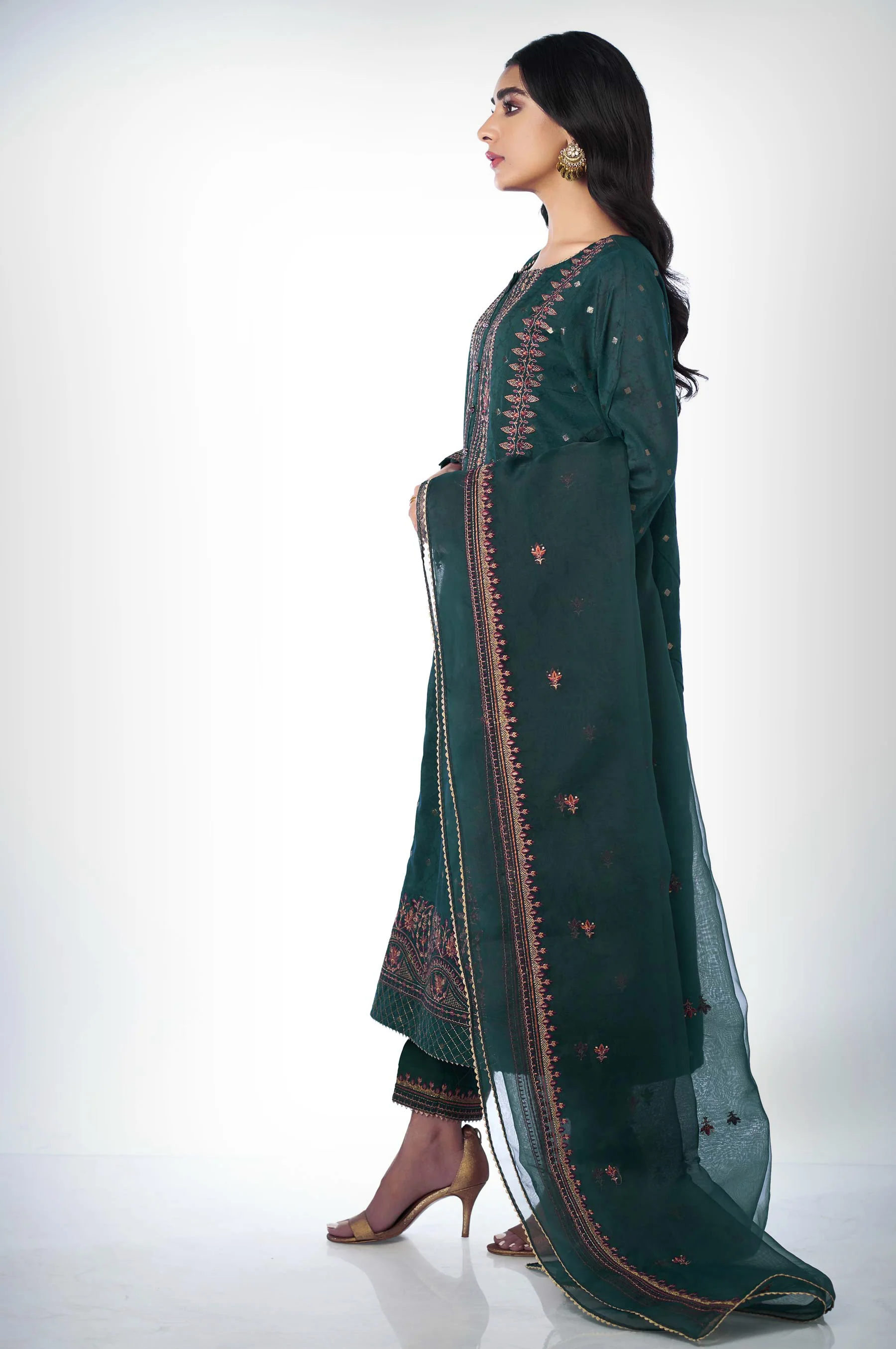 3 piece Unstitched Embroidered Zari Jacquard Suit - Image 4
