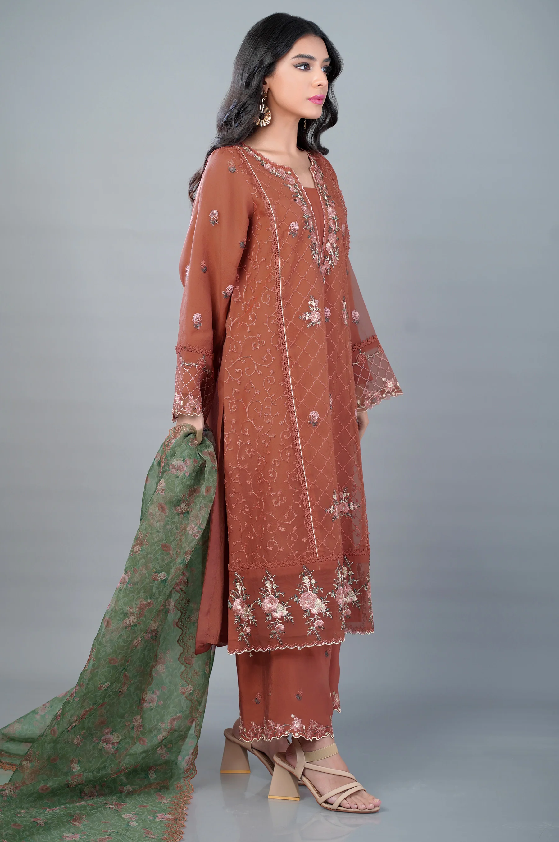 3 Piece Unstitched Embroidered Organza Suit - Image 3