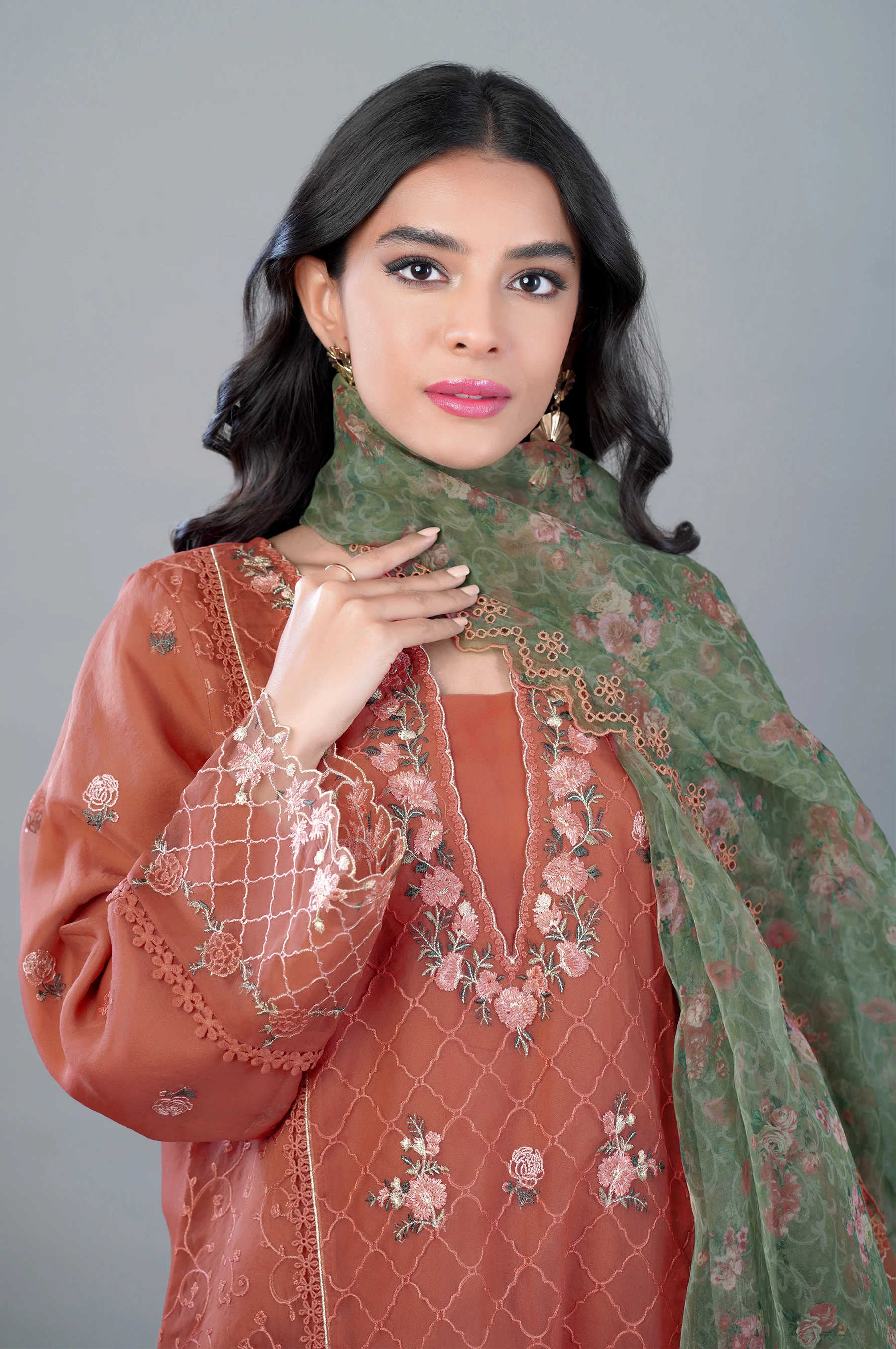 3 Piece Unstitched Embroidered Organza Suit - Image 4
