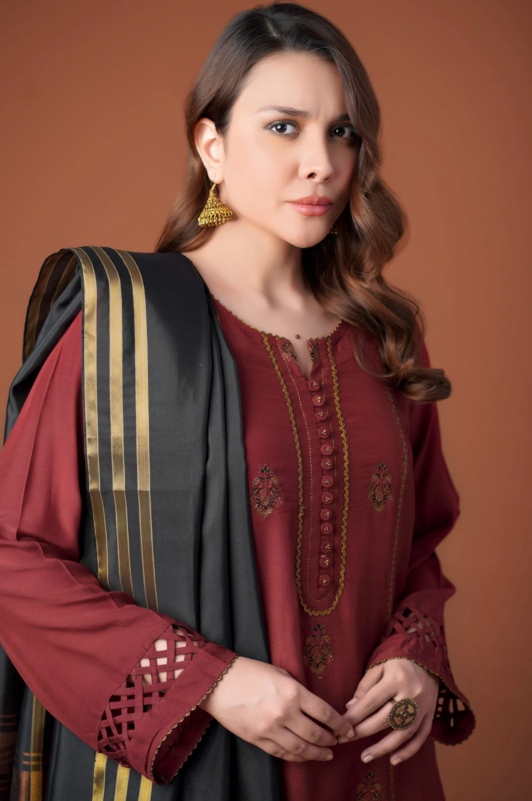 3 Piece Unstitched Embroidered Raw Silk Suit - Image 2