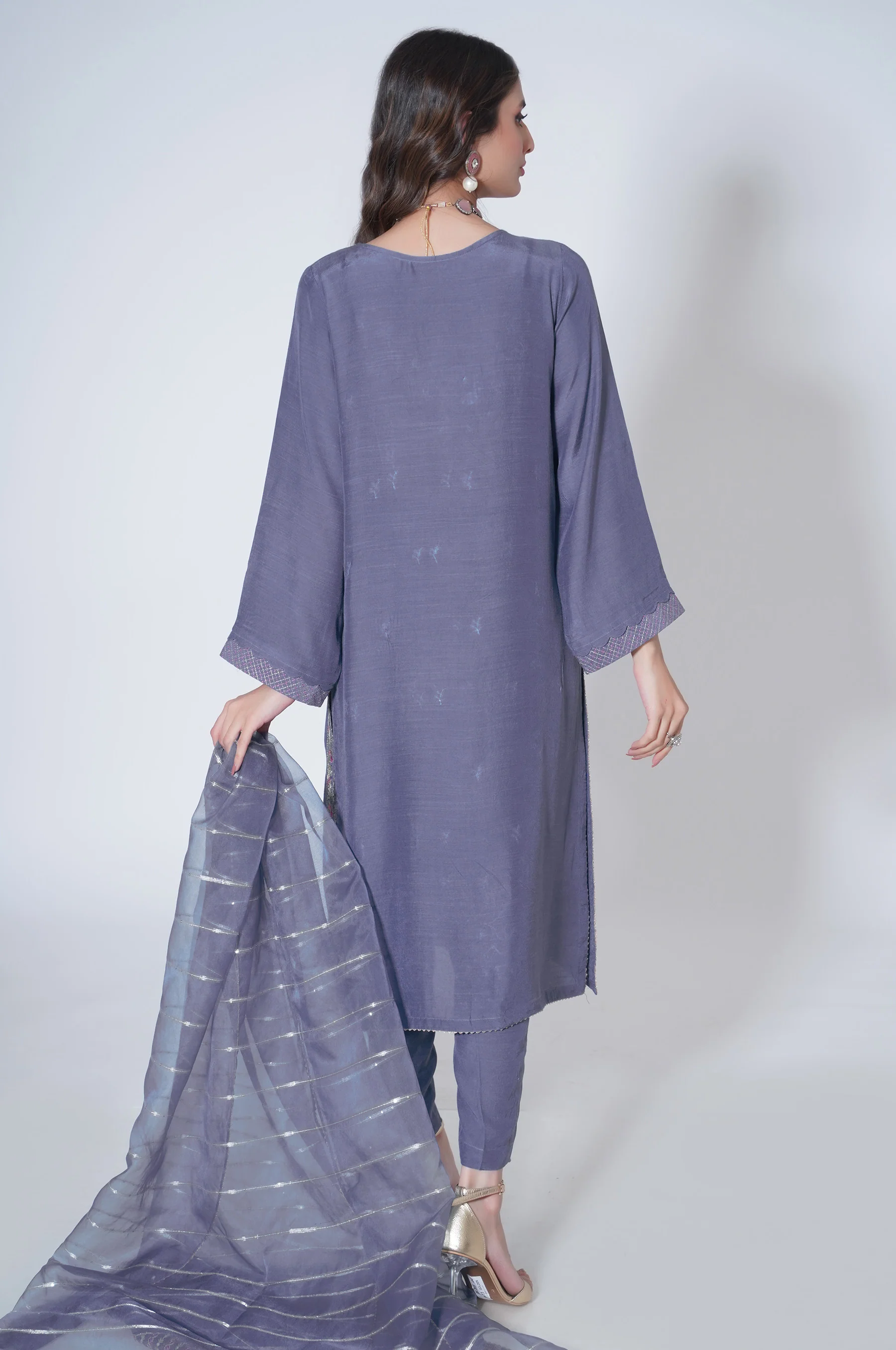 3 Piece Unstitched Embroidered Raw silk Suit - Image 6