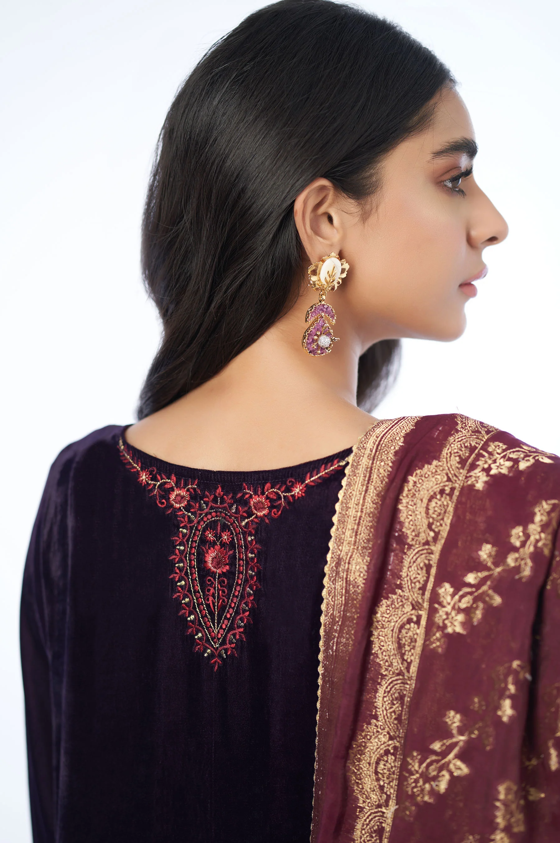 3 piece Unstitched Velvet Suit - Image 3