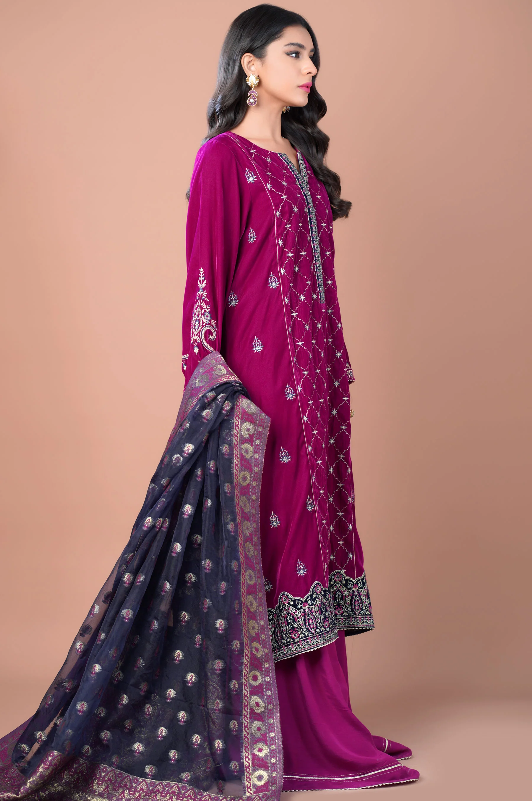 3 Pieces Unstitched Embroidered Velvet Suit - Image 2