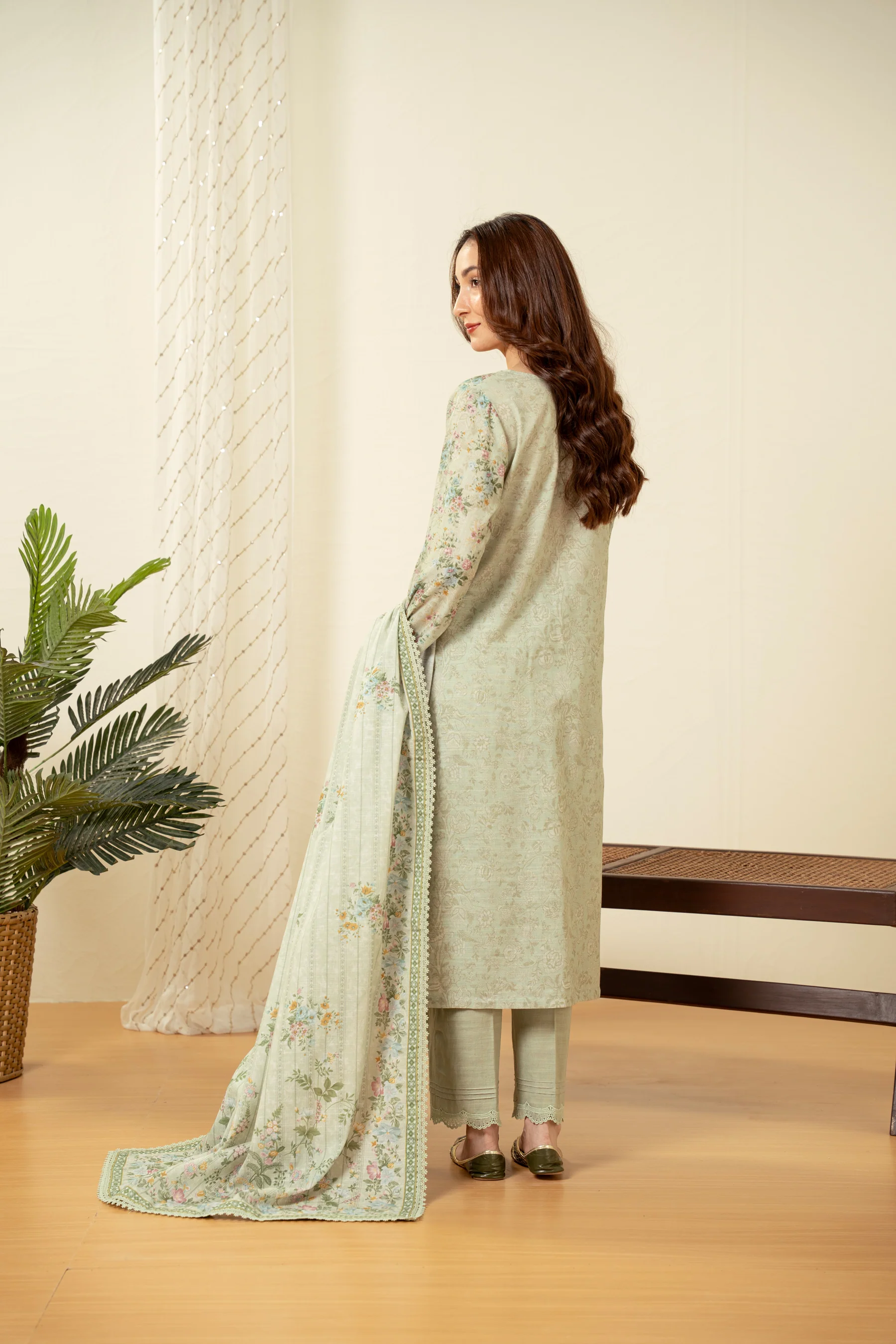 UNSTITCHED PRINTED SUIT - Image 5