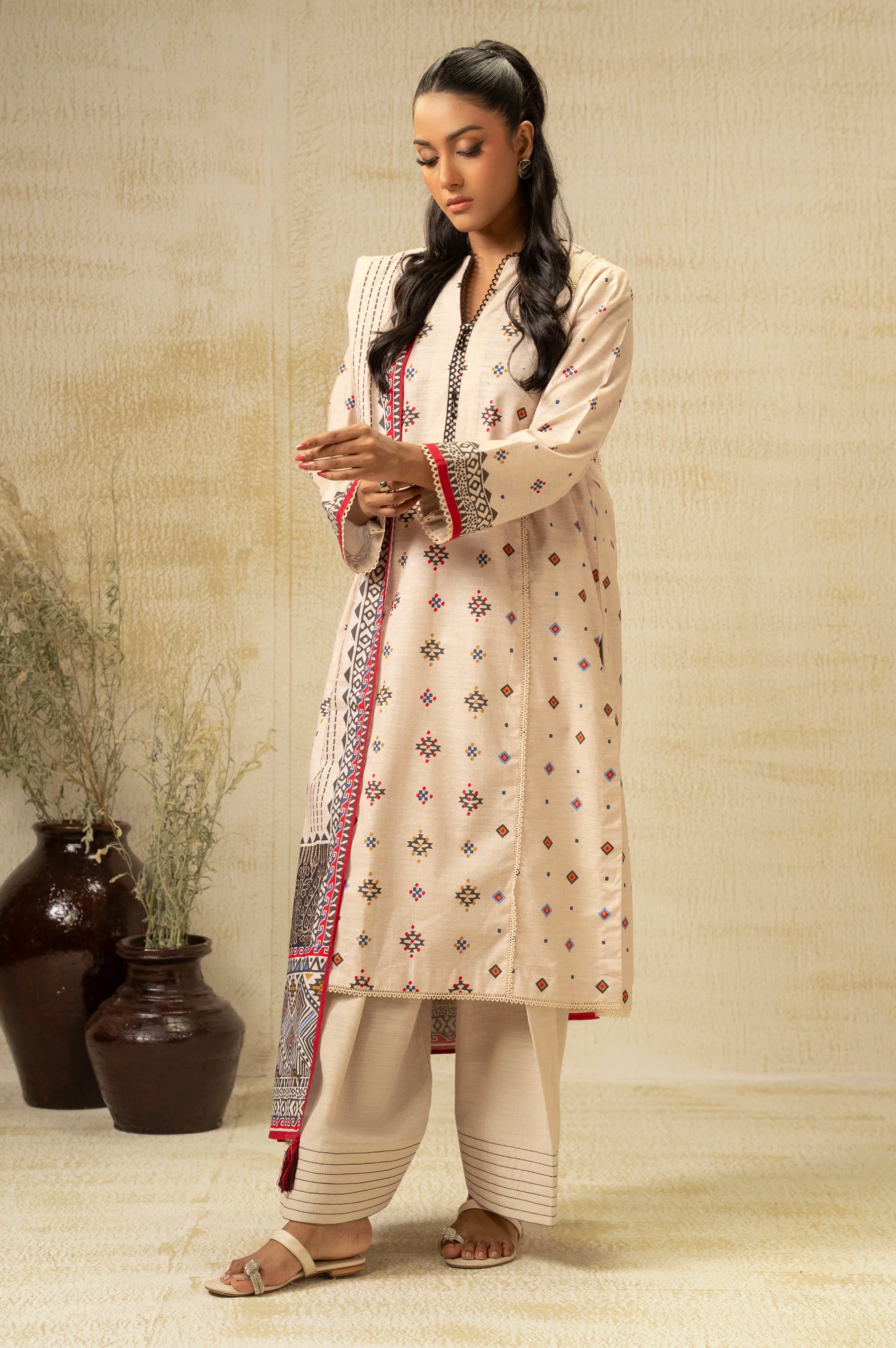 UNSTITCHED DIGITAL PRINTED SUIT - Image 4