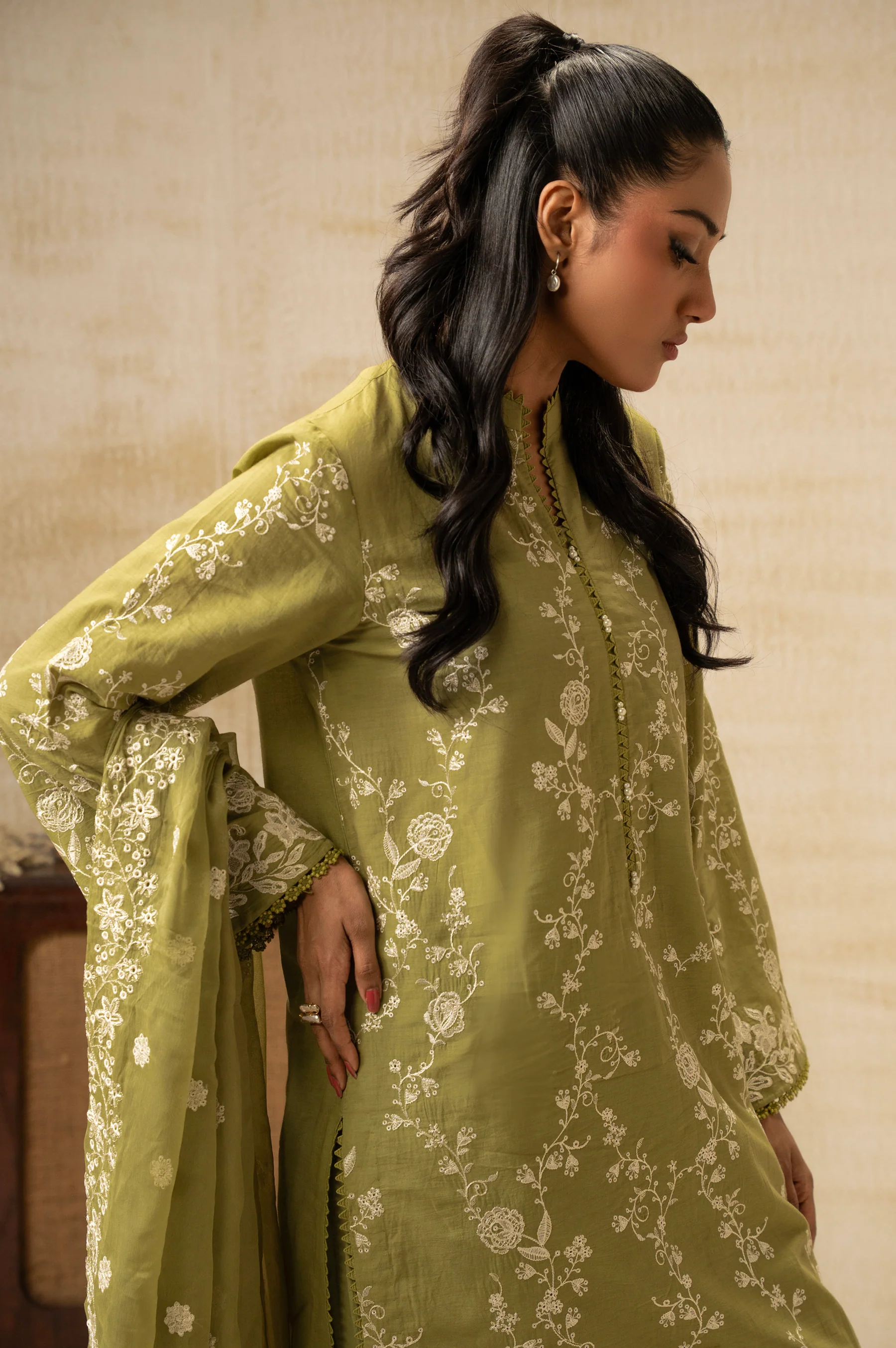 UNSTITCHED EMBROIDERED SUIT - Image 2