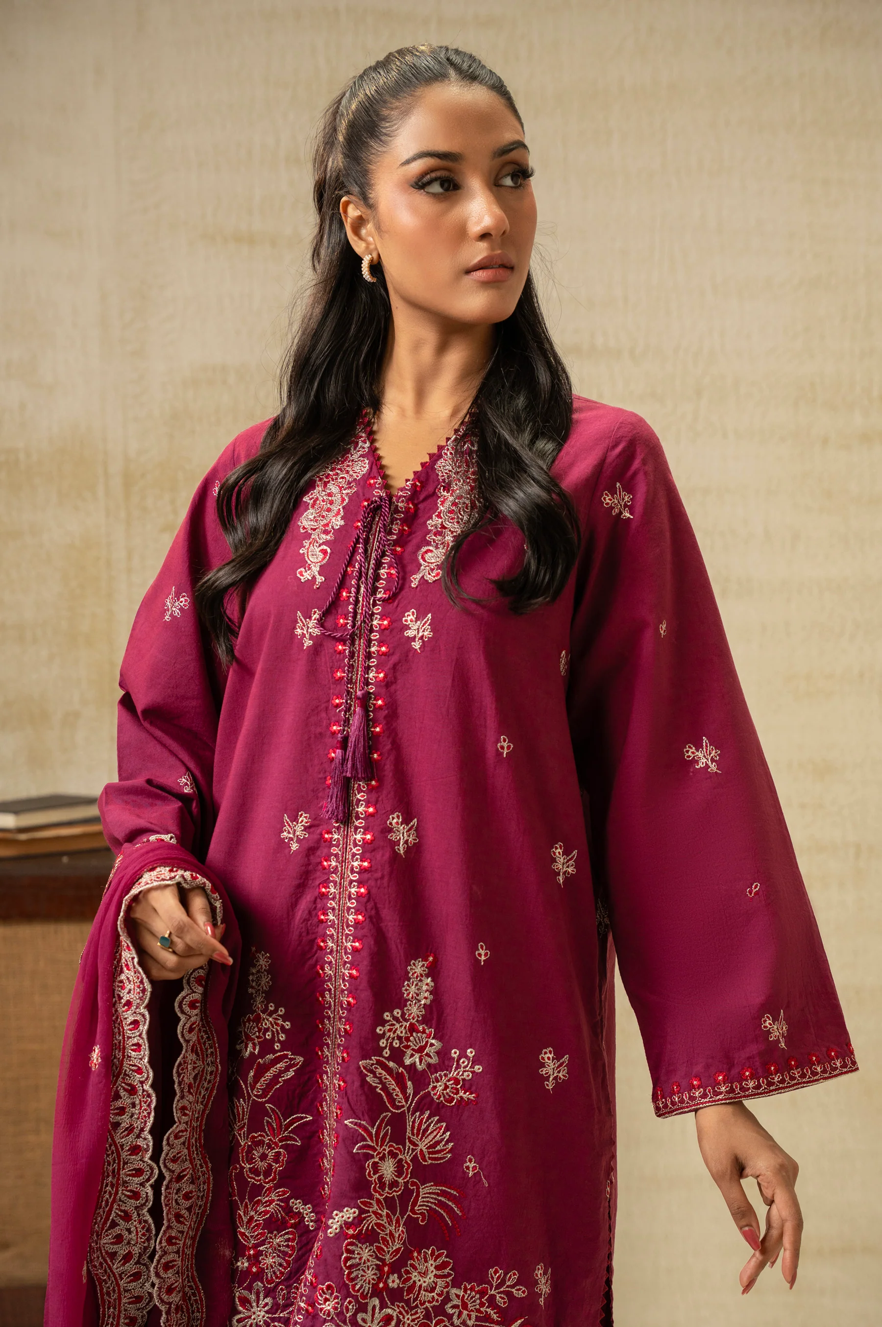 UNSTITCHED DYED EMBROIDERED SUIT - Image 5