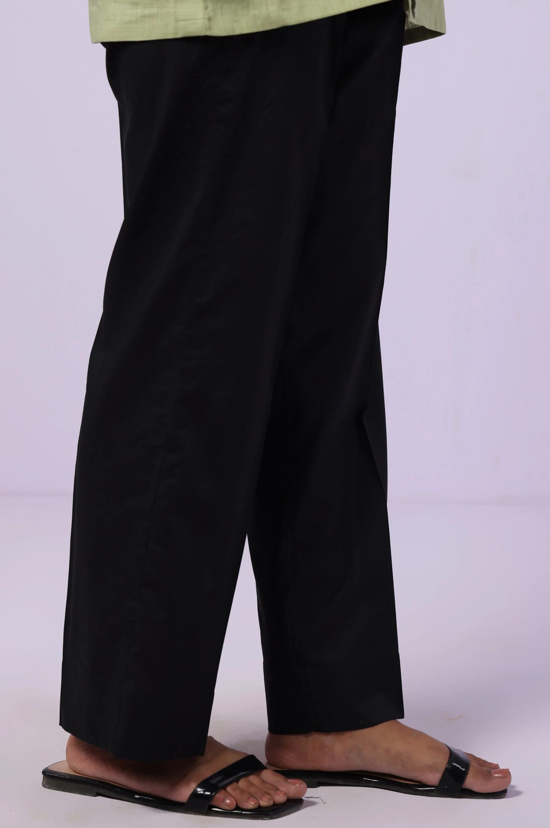 Solid Straight Pants Relax Fit - Black - Image 2