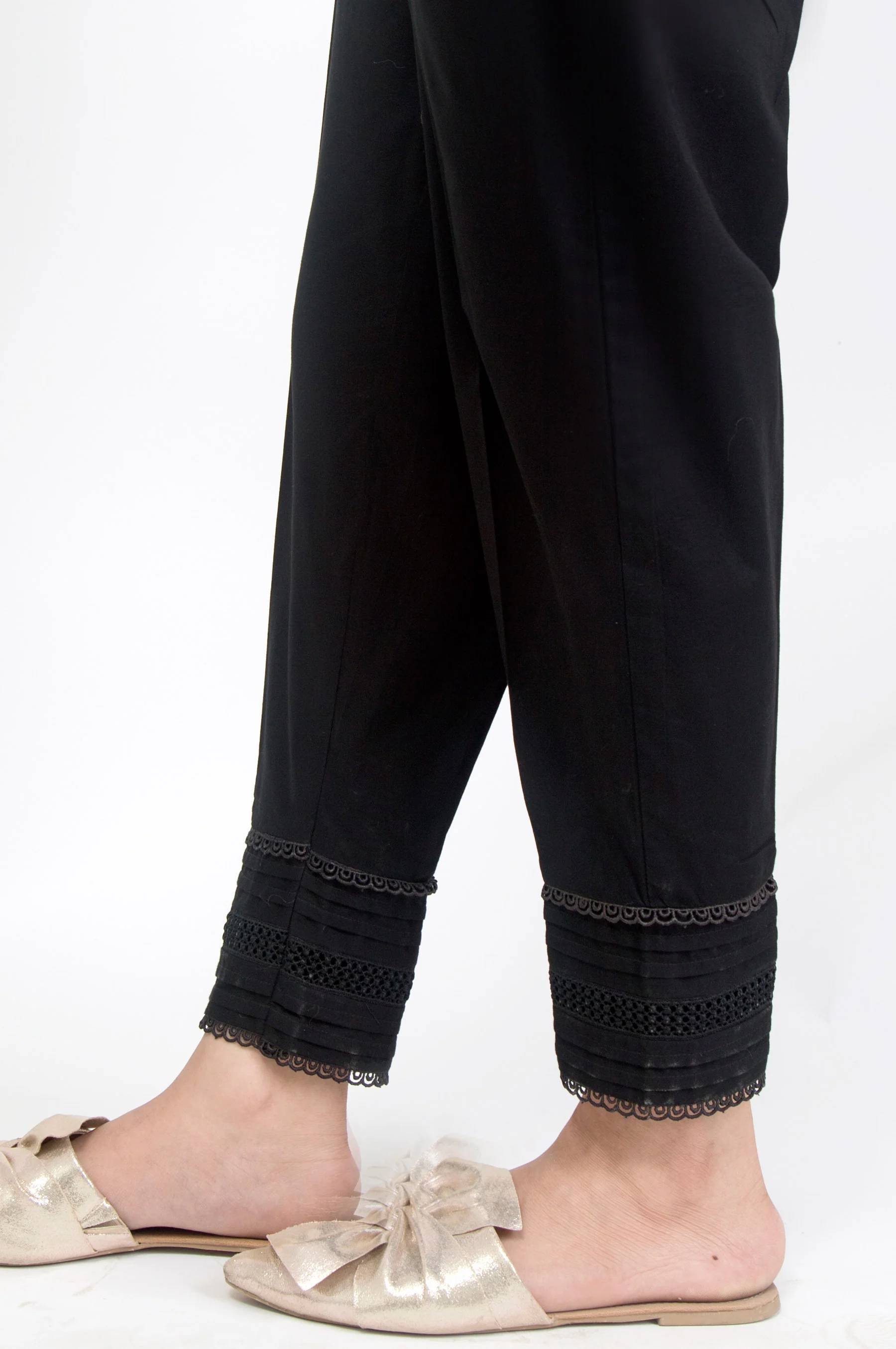 Cambric Capri Pants - Black - Image 2
