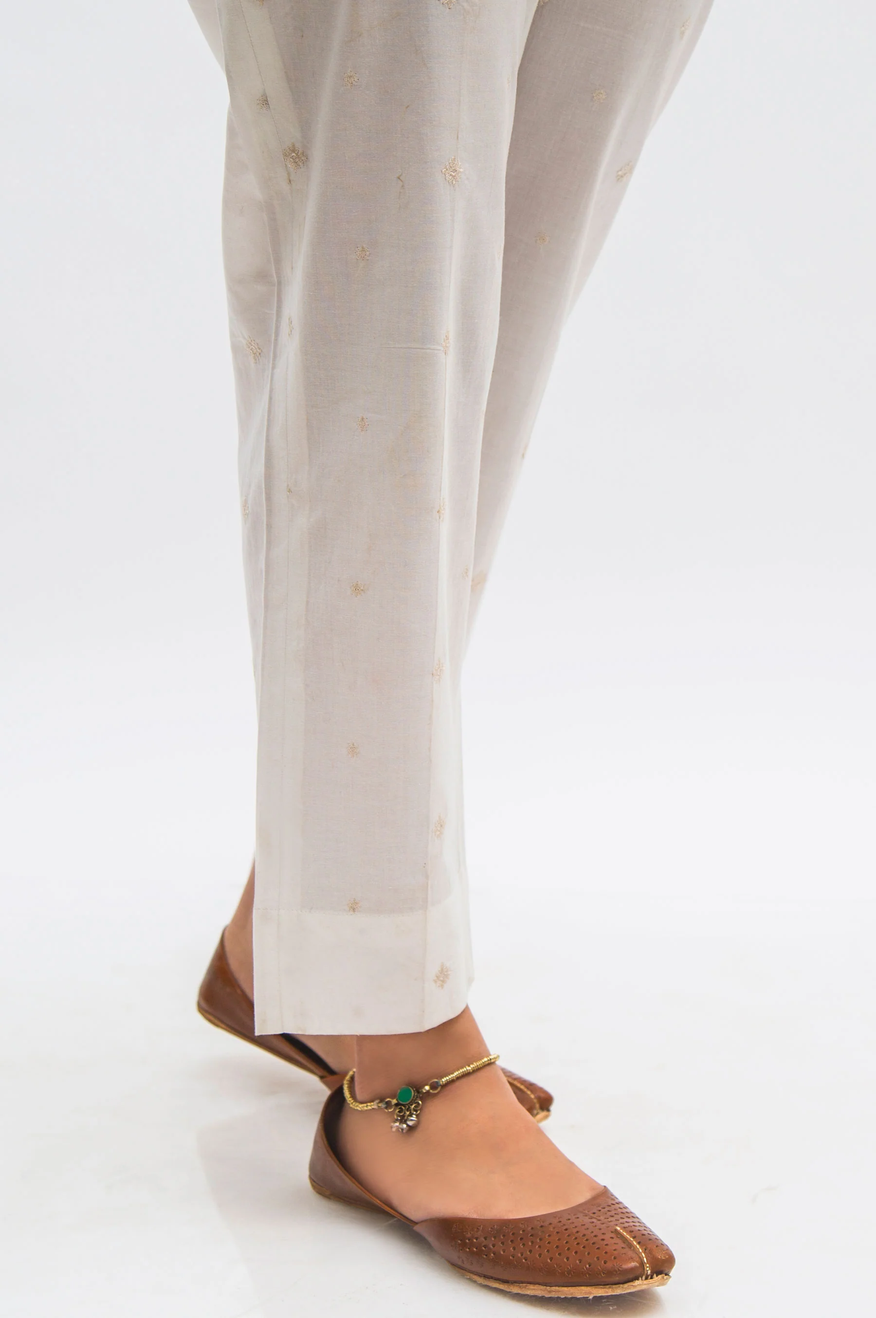 Embroidered Cotton Slub Cigarette Pants  - White - Image 3