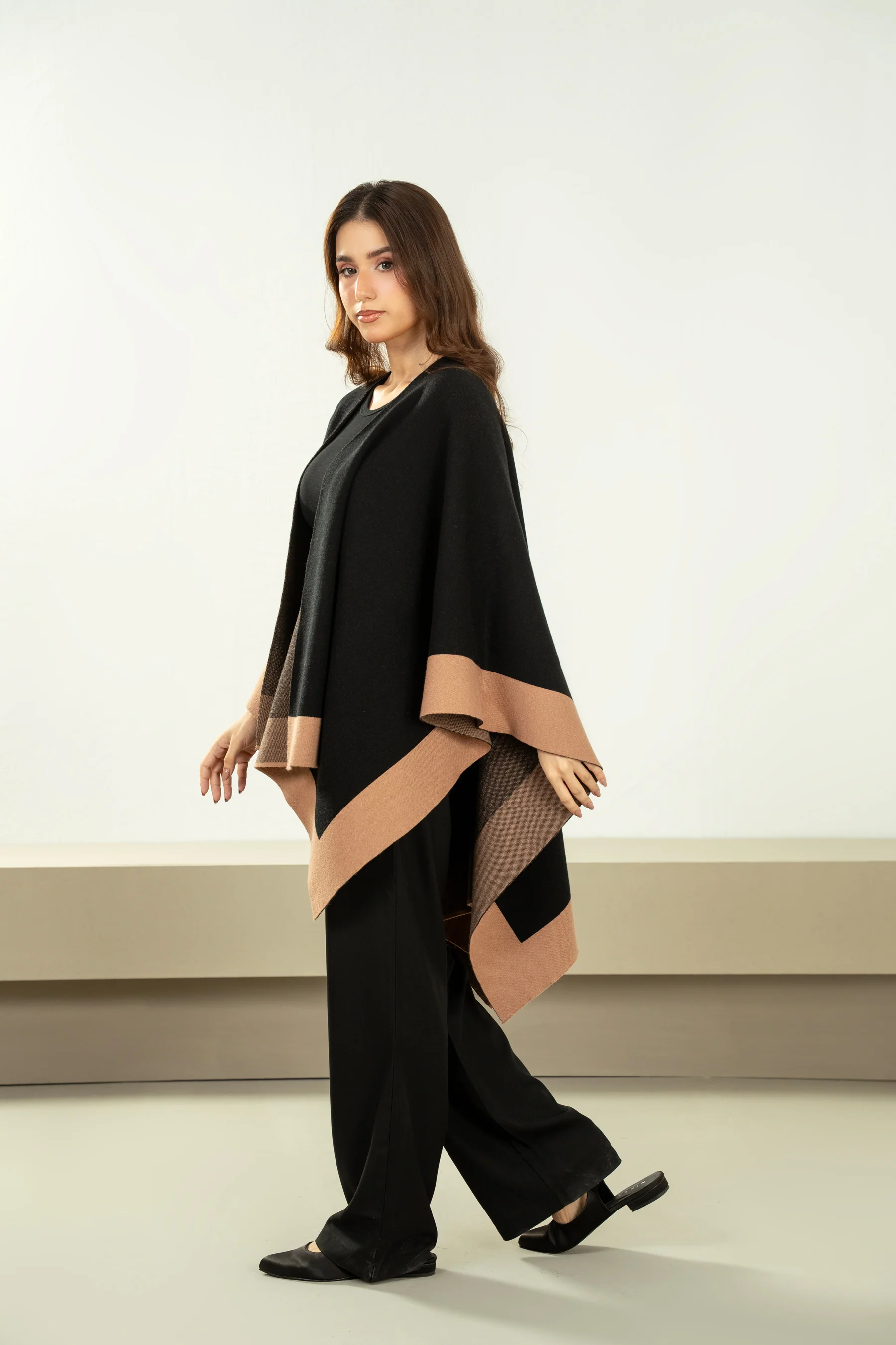 CAPE SHAWL - Image 6