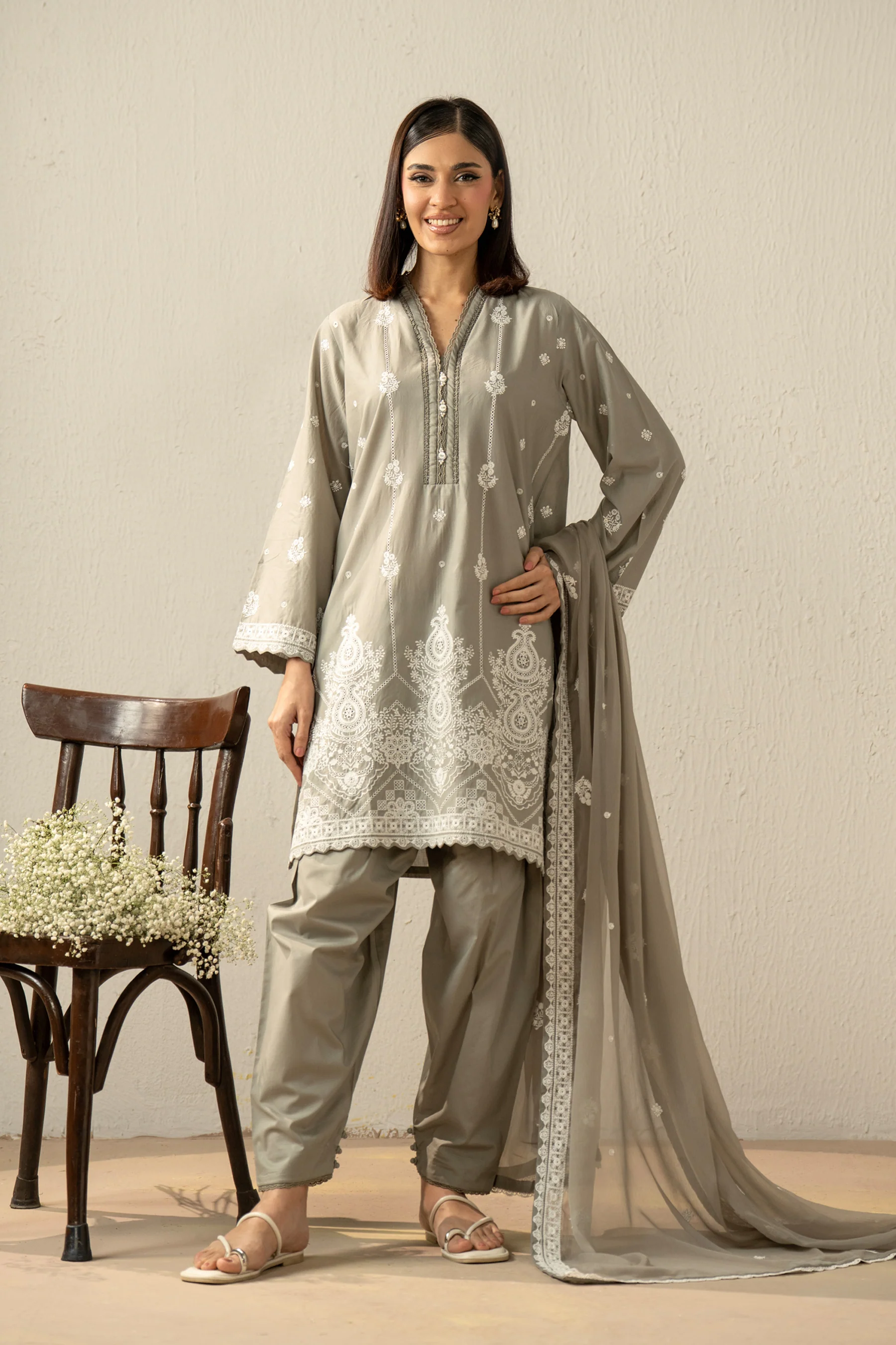 EMBROIDERED CHIKANKARI LAWN STITCHED 3 PIECE SUIT - Image 4