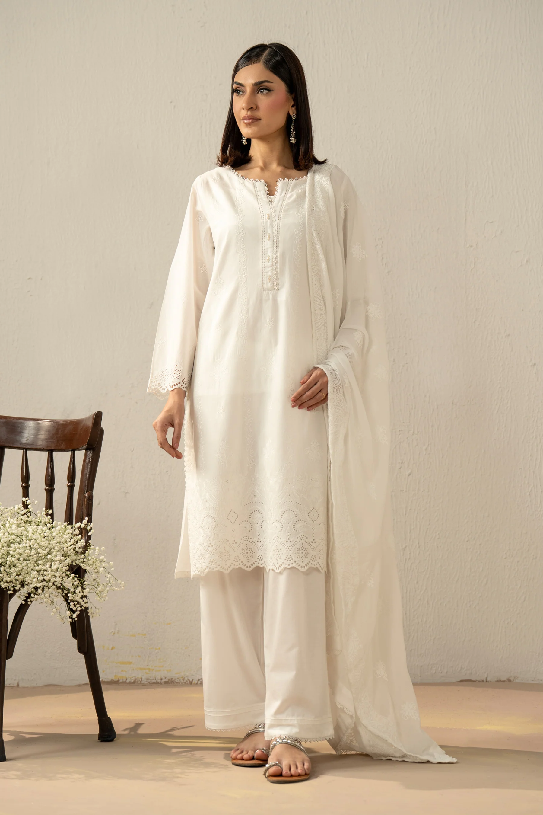 EMBROIDERED CHIKANKARI LAWN STITCHED 3 PIECE SUIT - Image 4