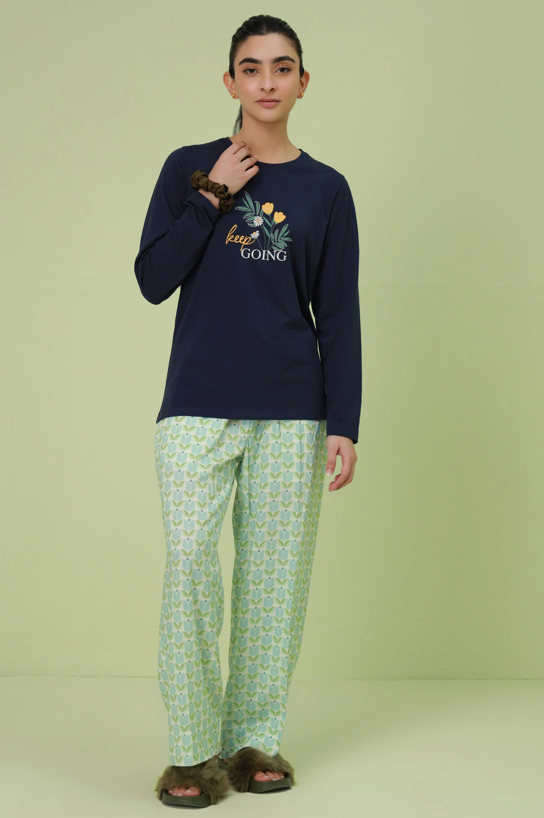 Crew Neck Full Sleeves Tee - Image 3
