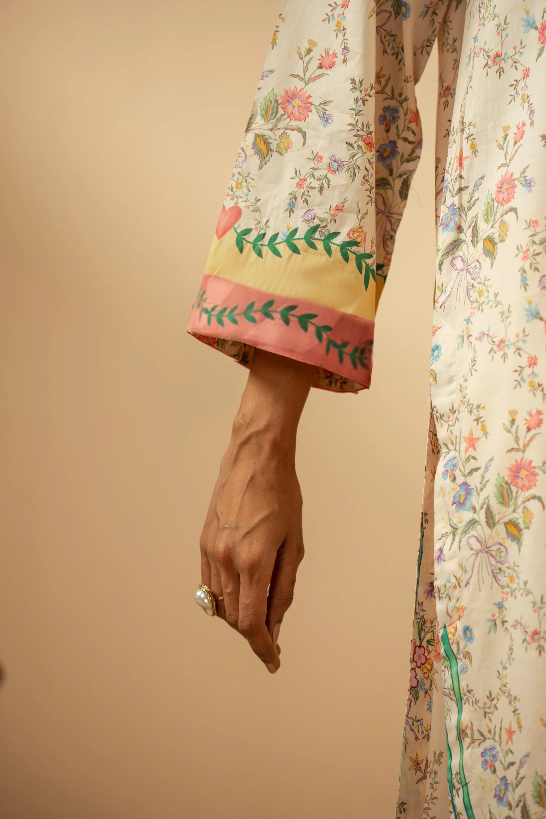 PRINTED LAWN STITCHED 3 PIECE SUIT - Image 3