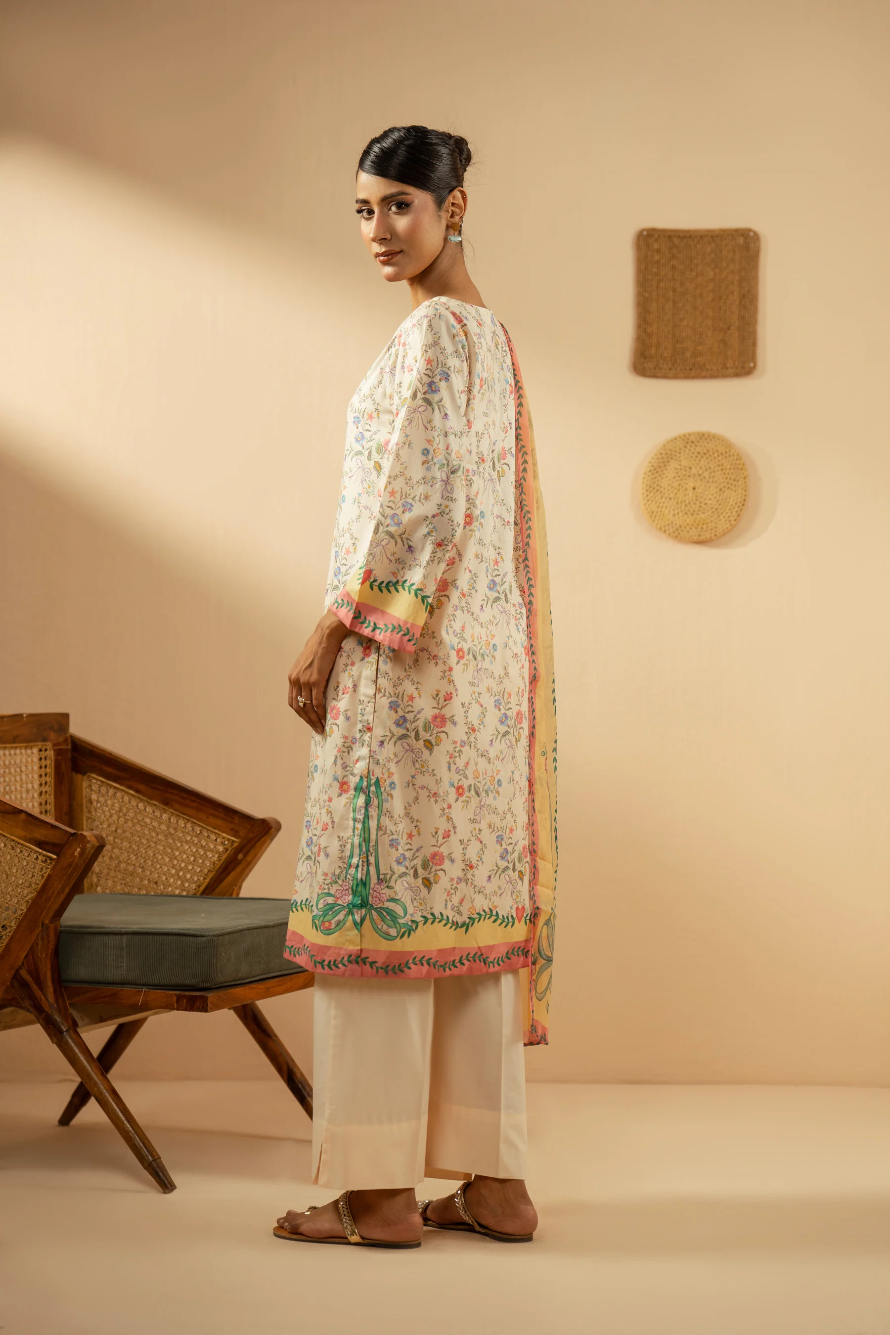 PRINTED LAWN STITCHED 3 PIECE SUIT - Image 6