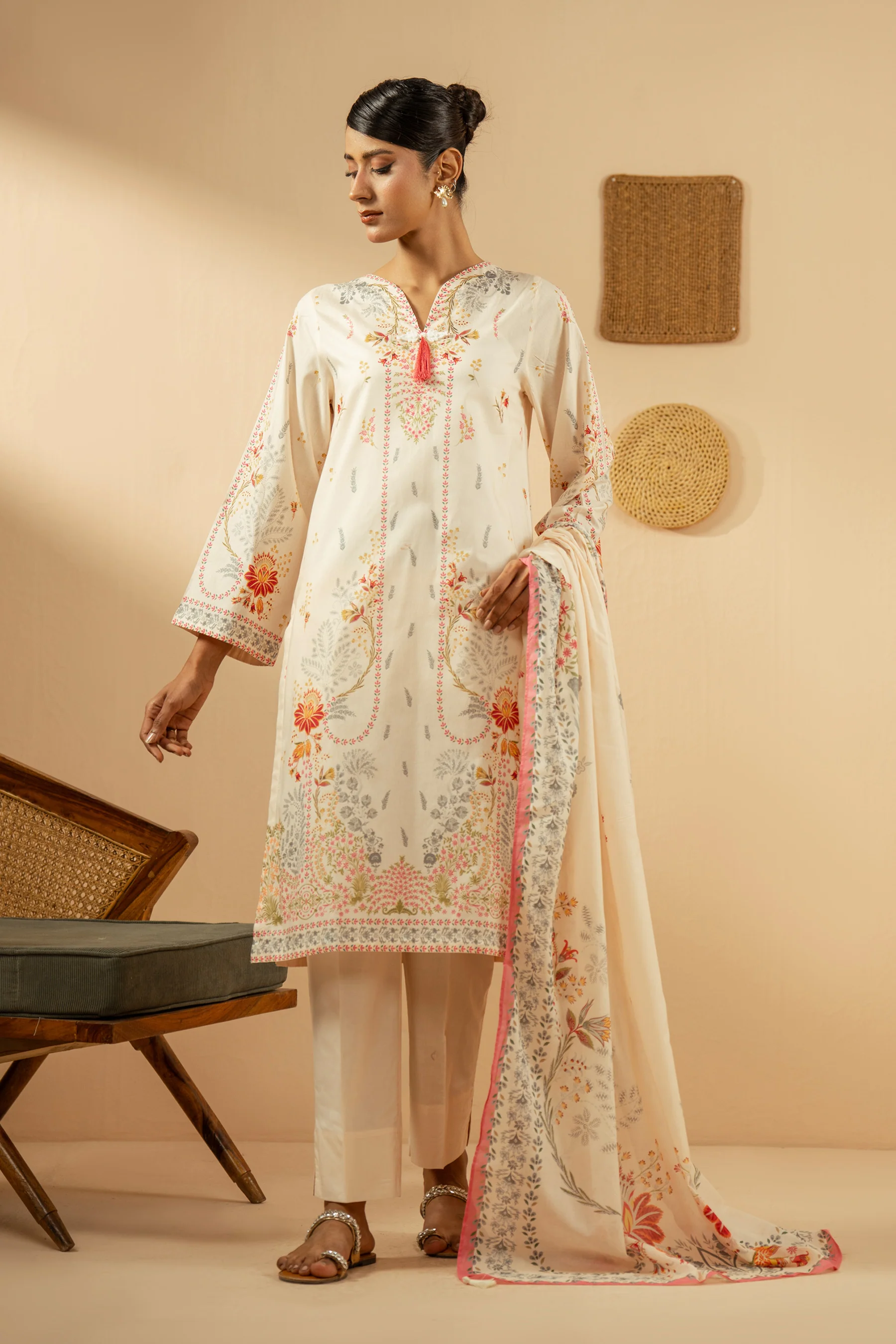 PRINTED LAWN STITCHED 3 PIECE SUIT - Image 3