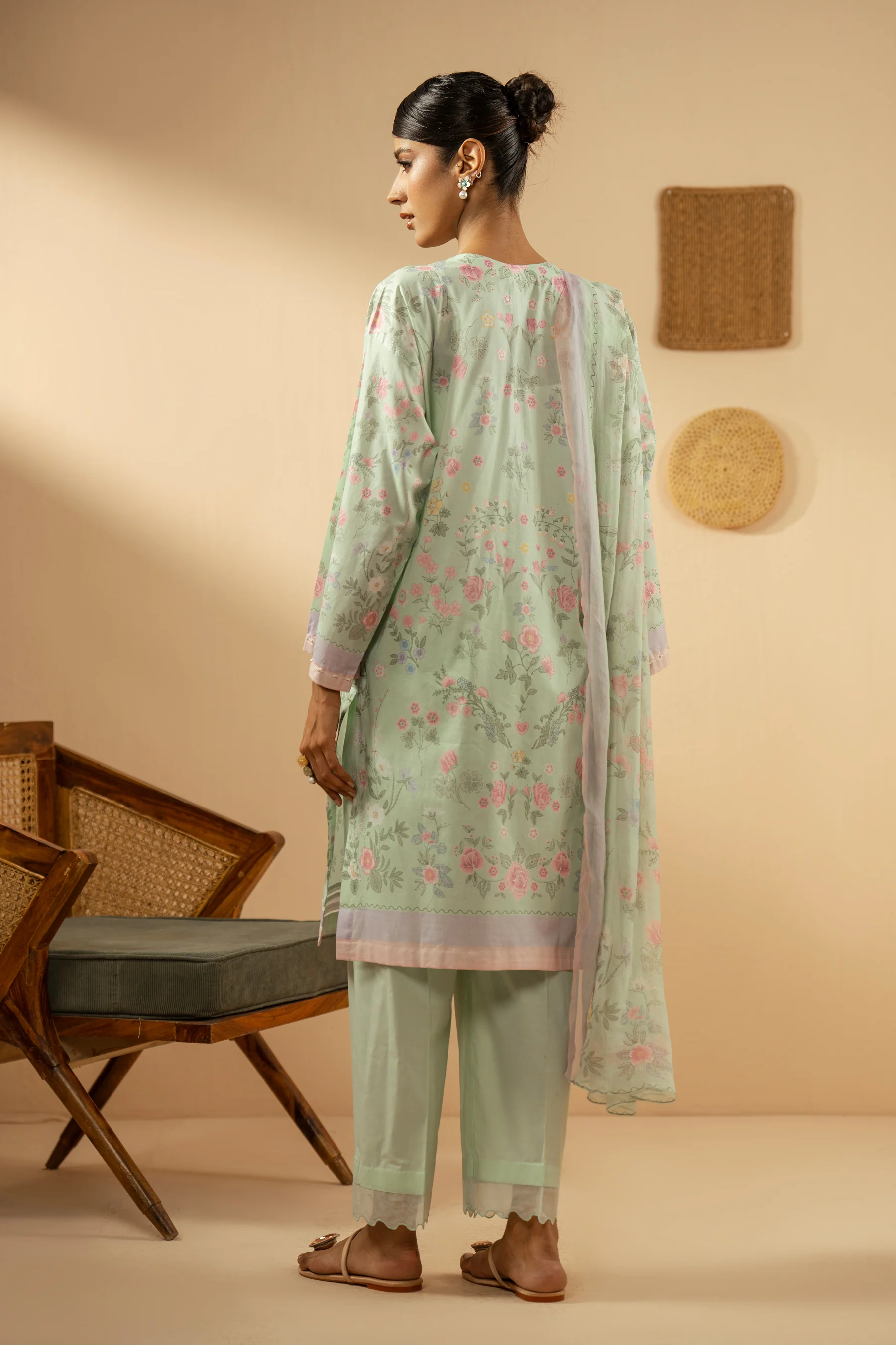 PRINTED LAWN STITCHED 3 PIECE SUIT - Image 3