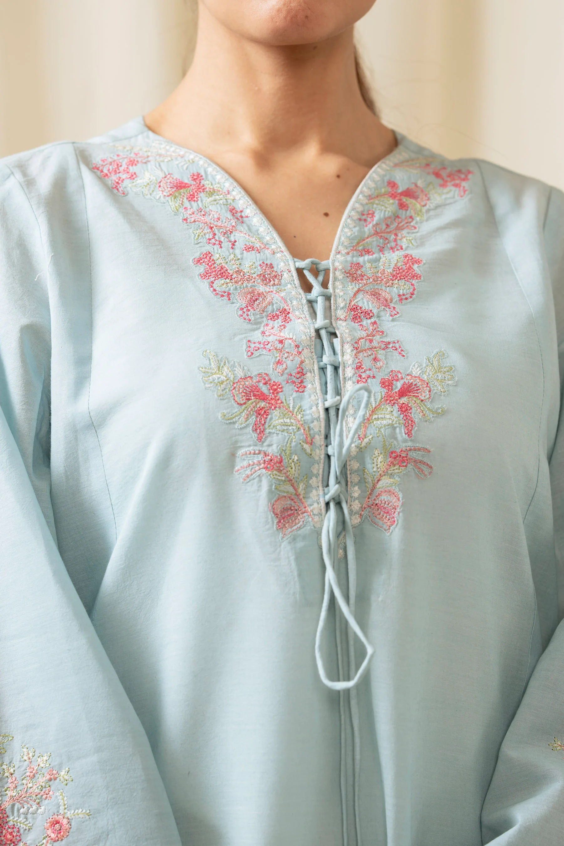EMBROIDERED CAMBRIC STITCHED 3 PIECE SUIT - Image 2