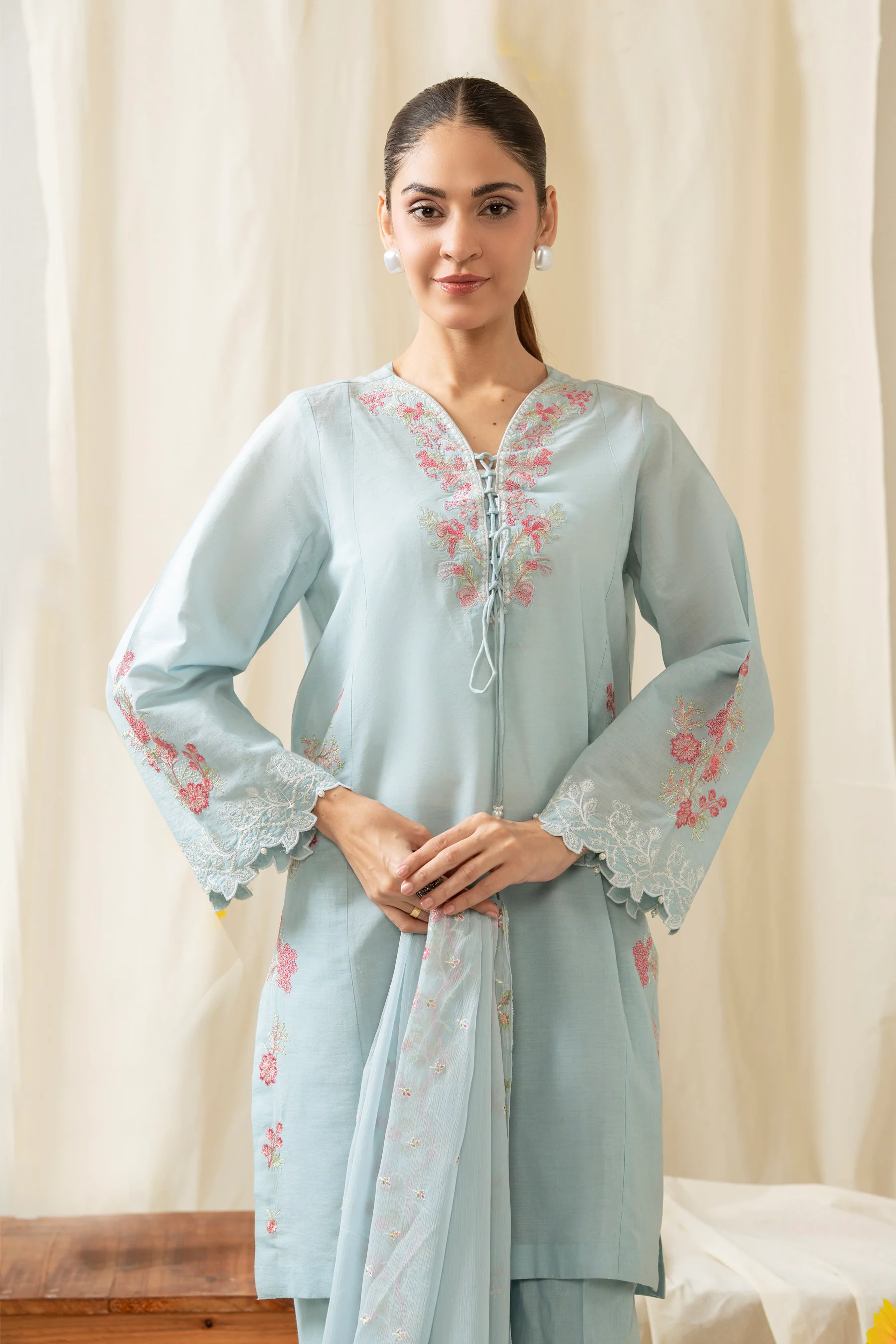 EMBROIDERED CAMBRIC STITCHED 3 PIECE SUIT - Image 3