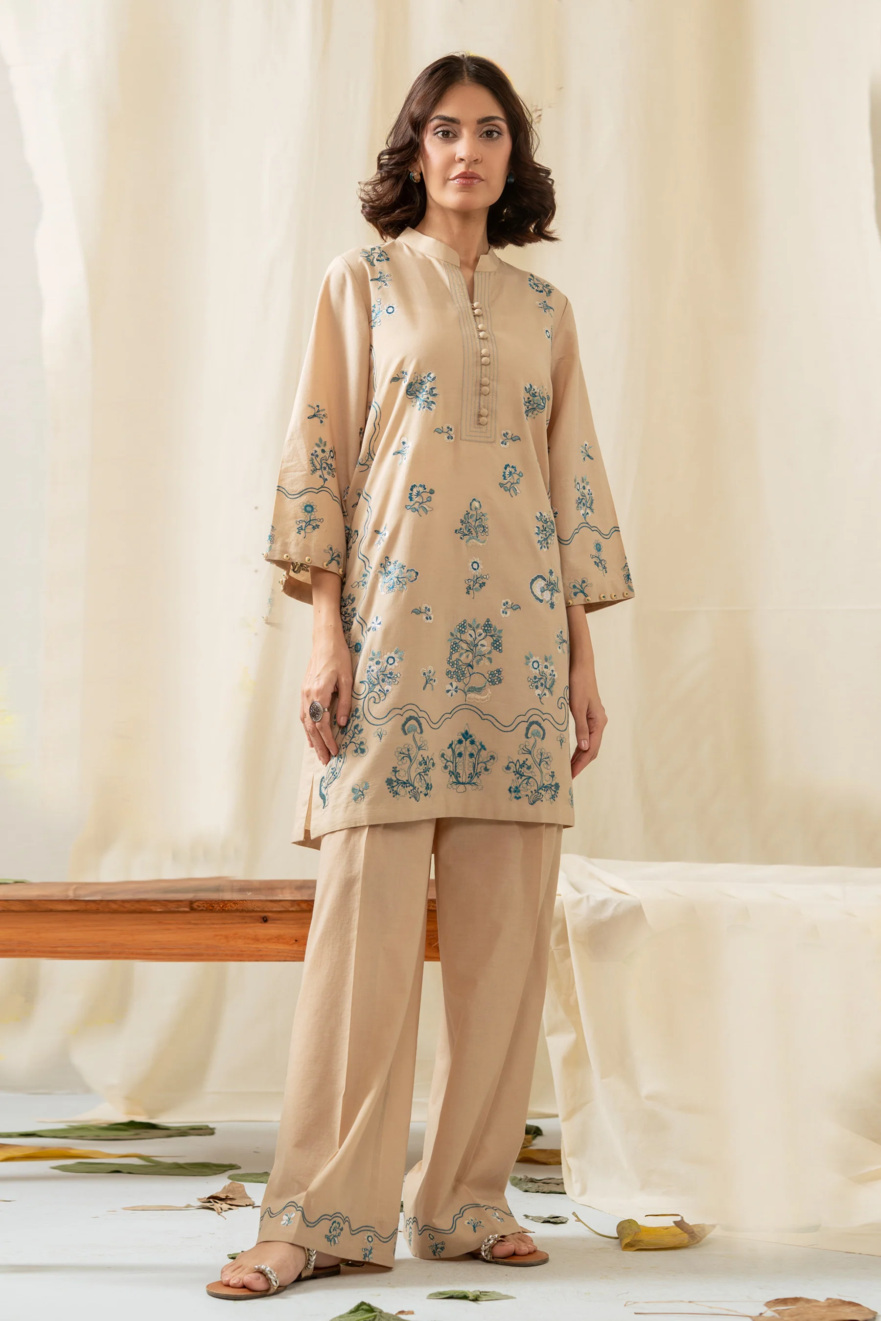 EMBROIDERED CAMBRIC STITCHED SHIRT BOTTOM