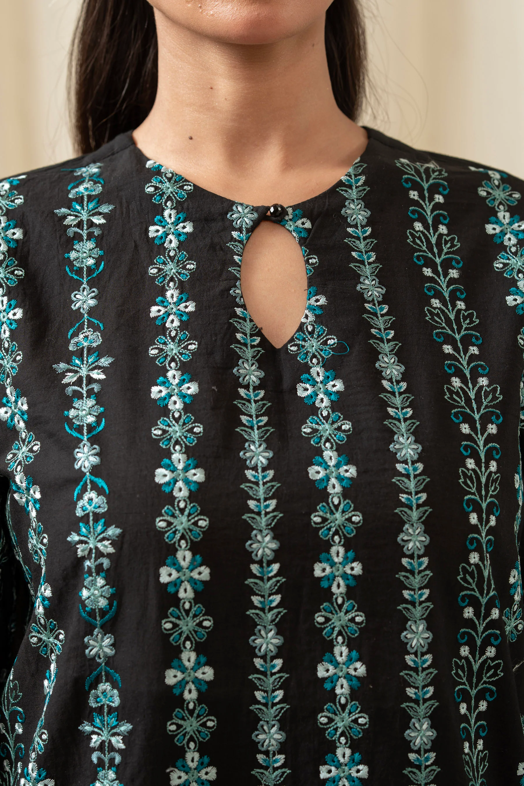 EMBROIDERED CAMBRIC STITCHED SHIRT BOTTOM - Image 2