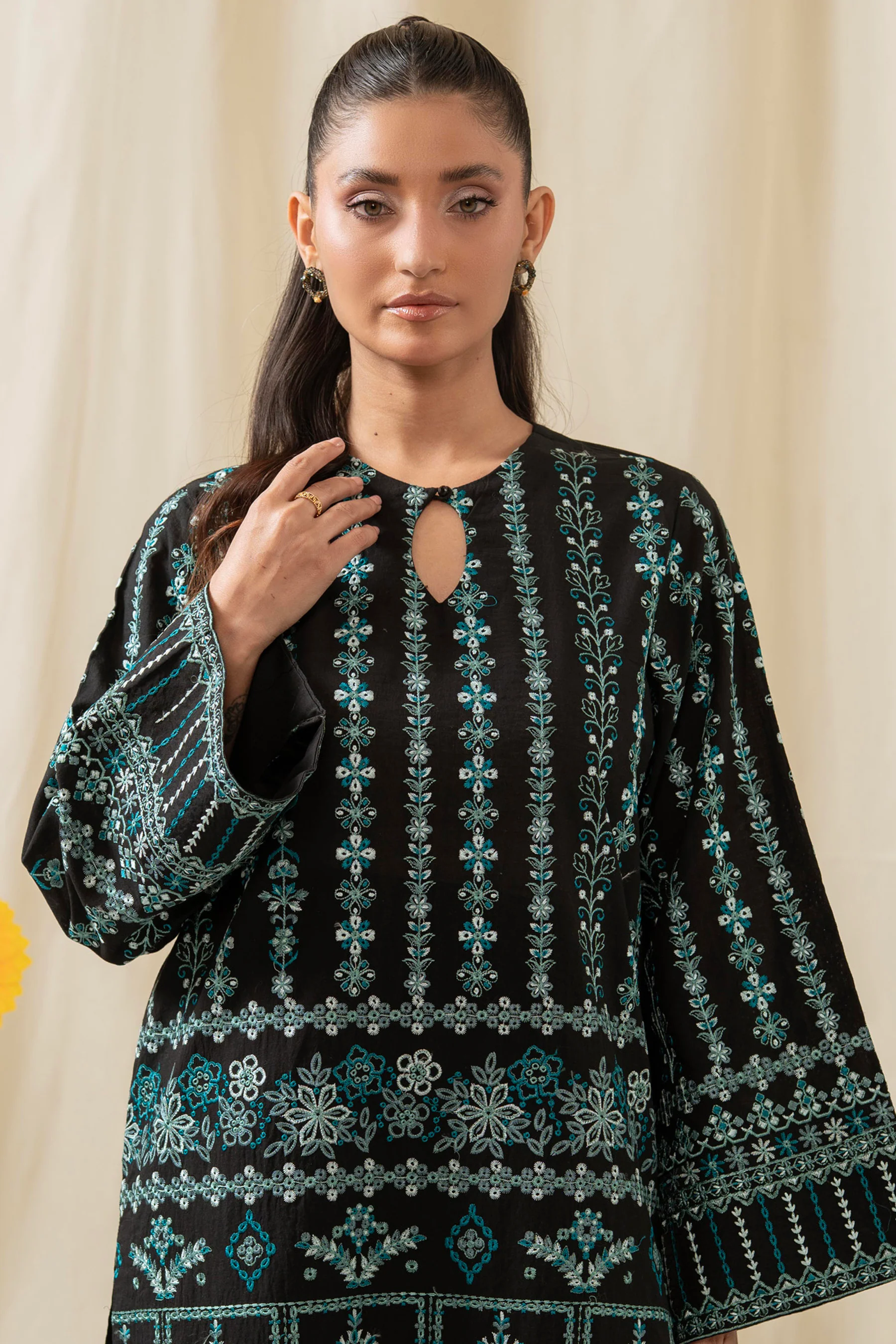 EMBROIDERED CAMBRIC STITCHED SHIRT BOTTOM - Image 5