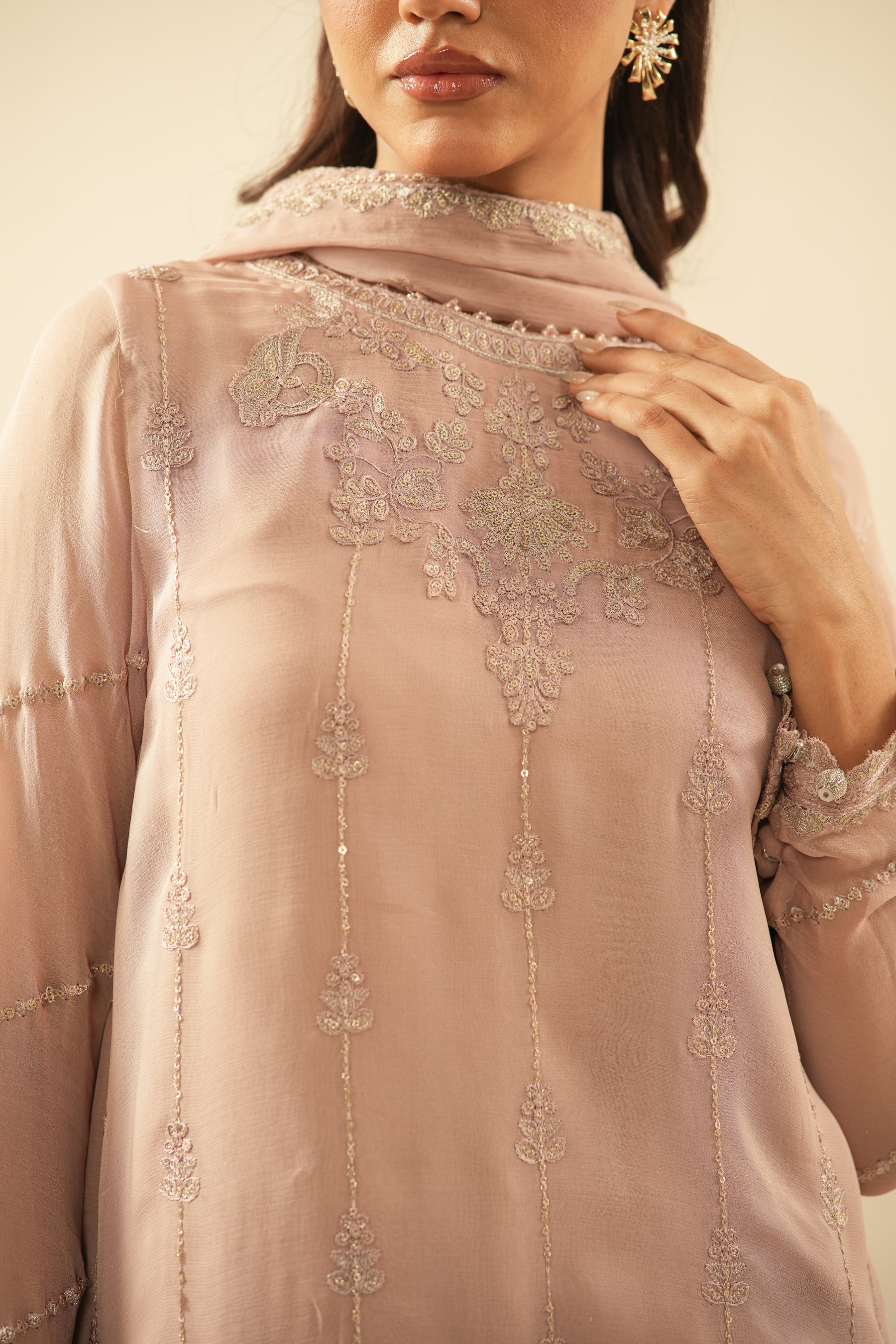EMBROIDERED CHIFFON UNSTITCHED 3 PIECE SUIT - Image 3