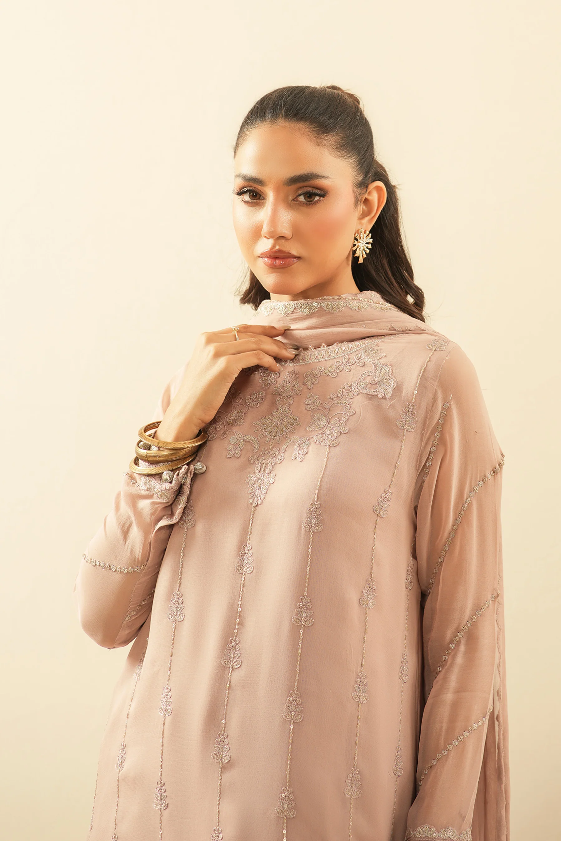 EMBROIDERED CHIFFON UNSTITCHED 3 PIECE SUIT - Image 4