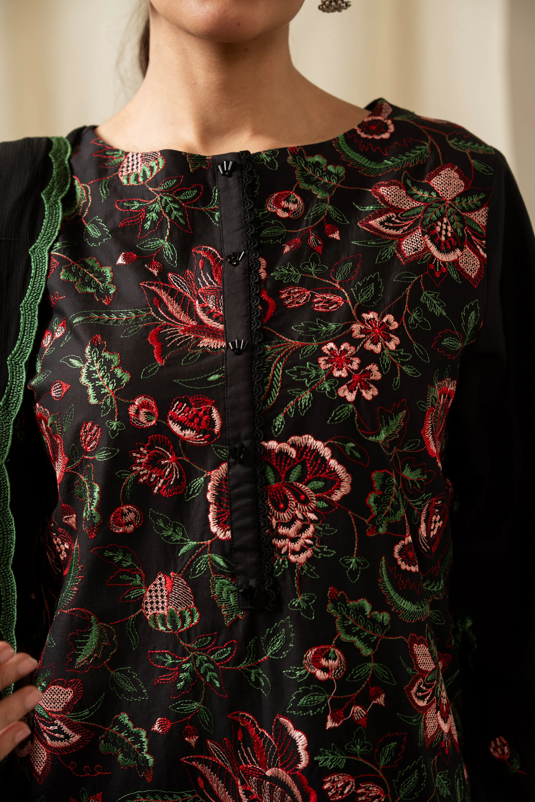 EMBROIDERED LAWN STITCHED 3 PIECE SUIT - Image 2