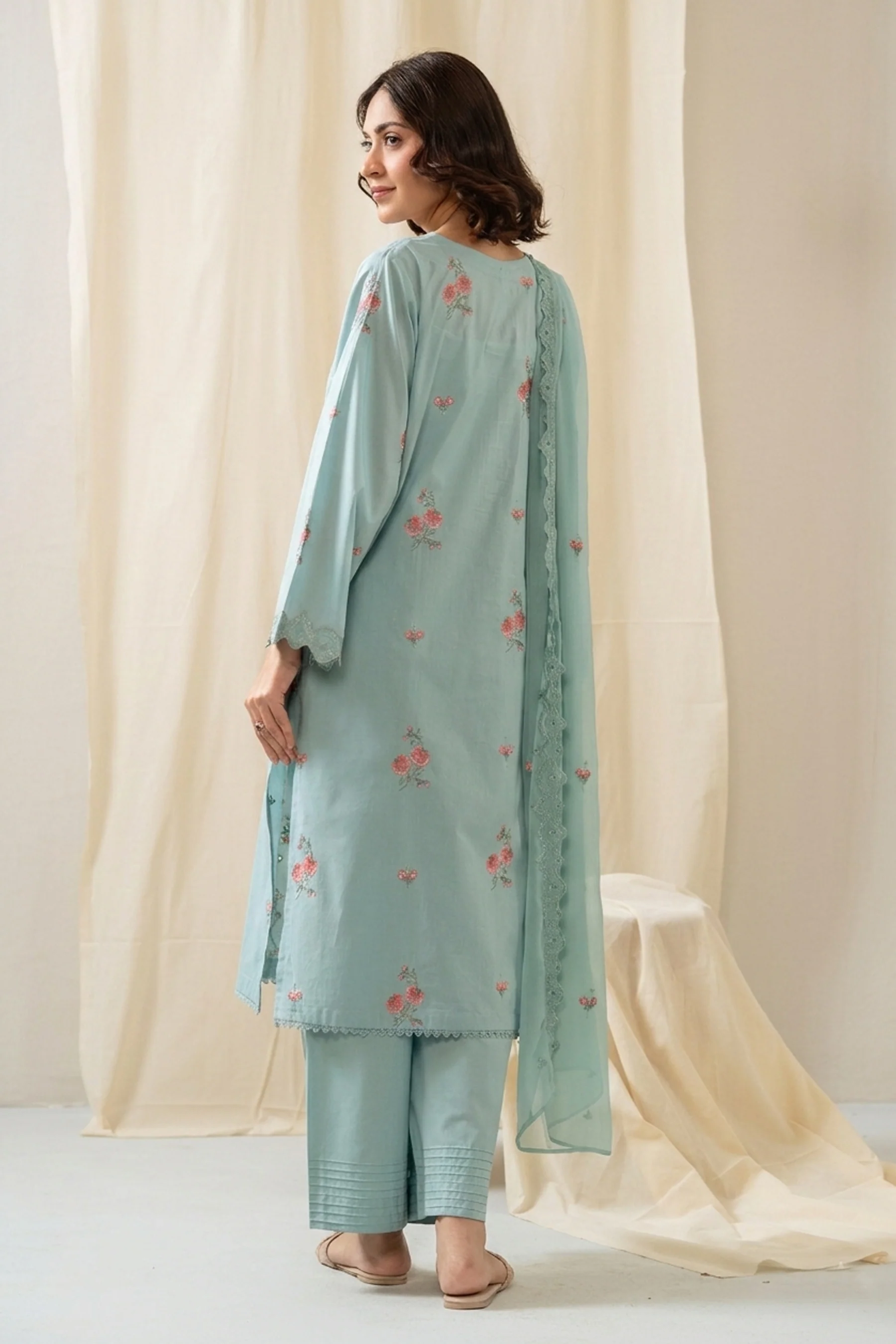 EMBROIDERED LAWN STITCHED 3 PIECE SUIT - Image 3